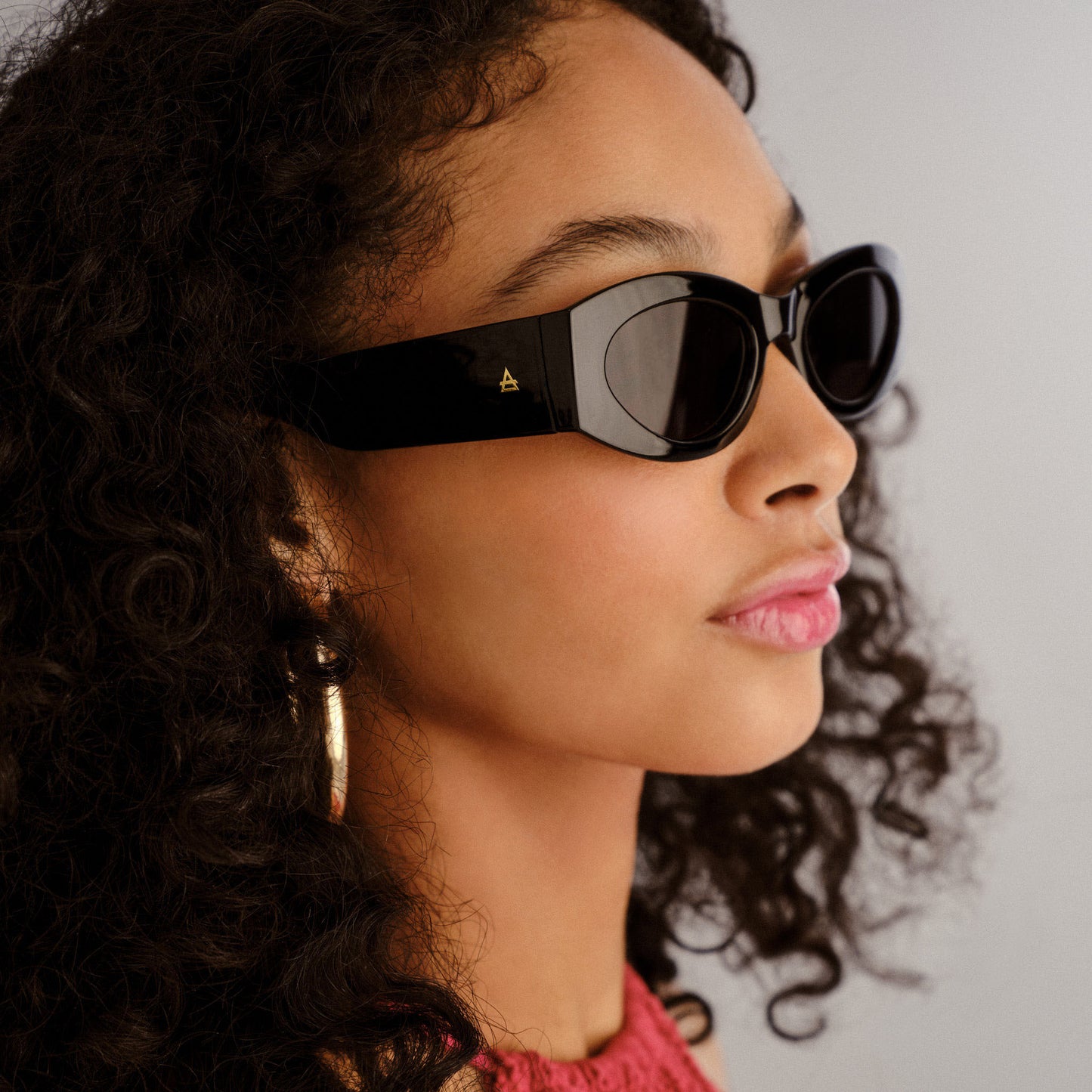 Taurus Black Uni-Sex Oval Sunglasses | Aire