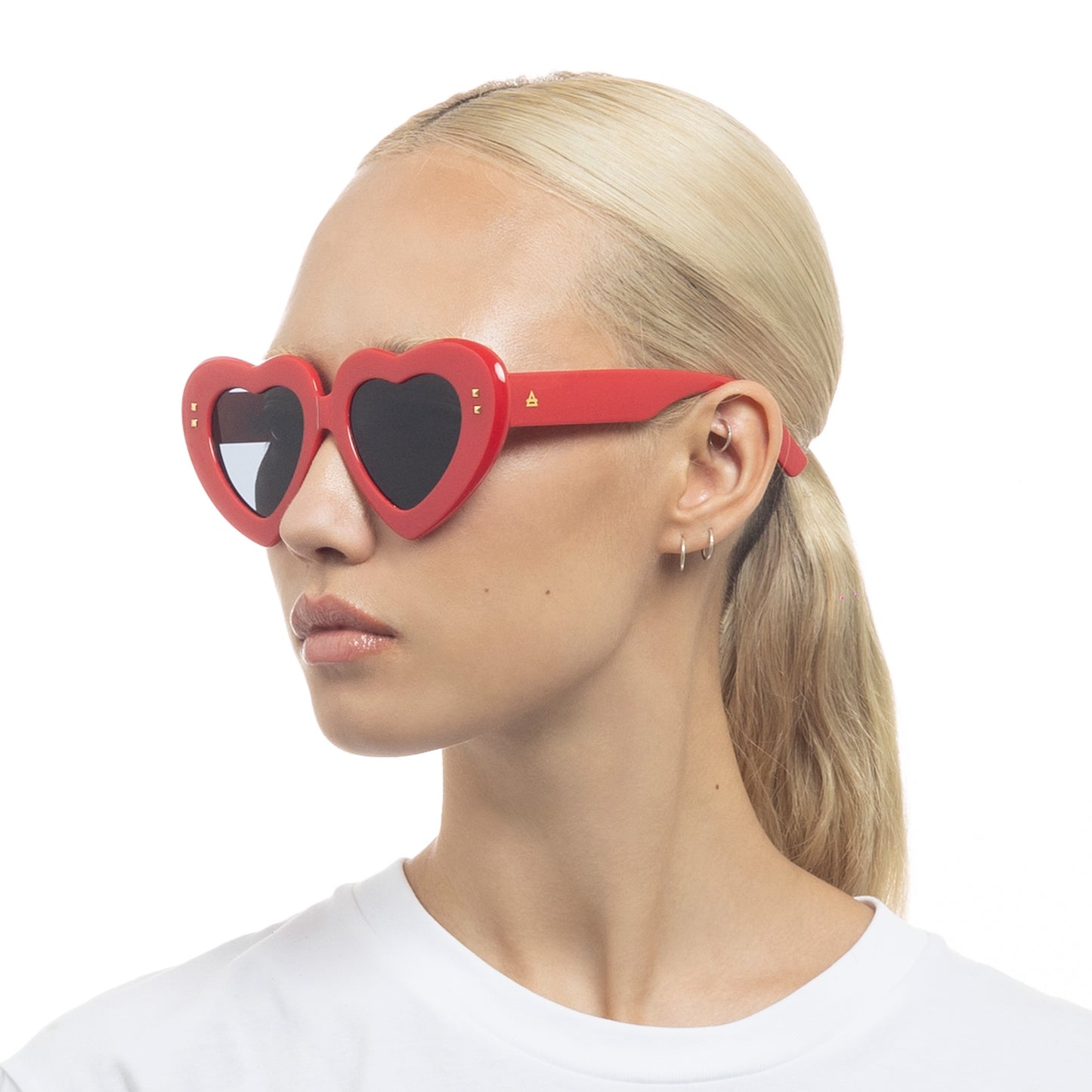 Venus Red Female Round Sunglasses | Aire