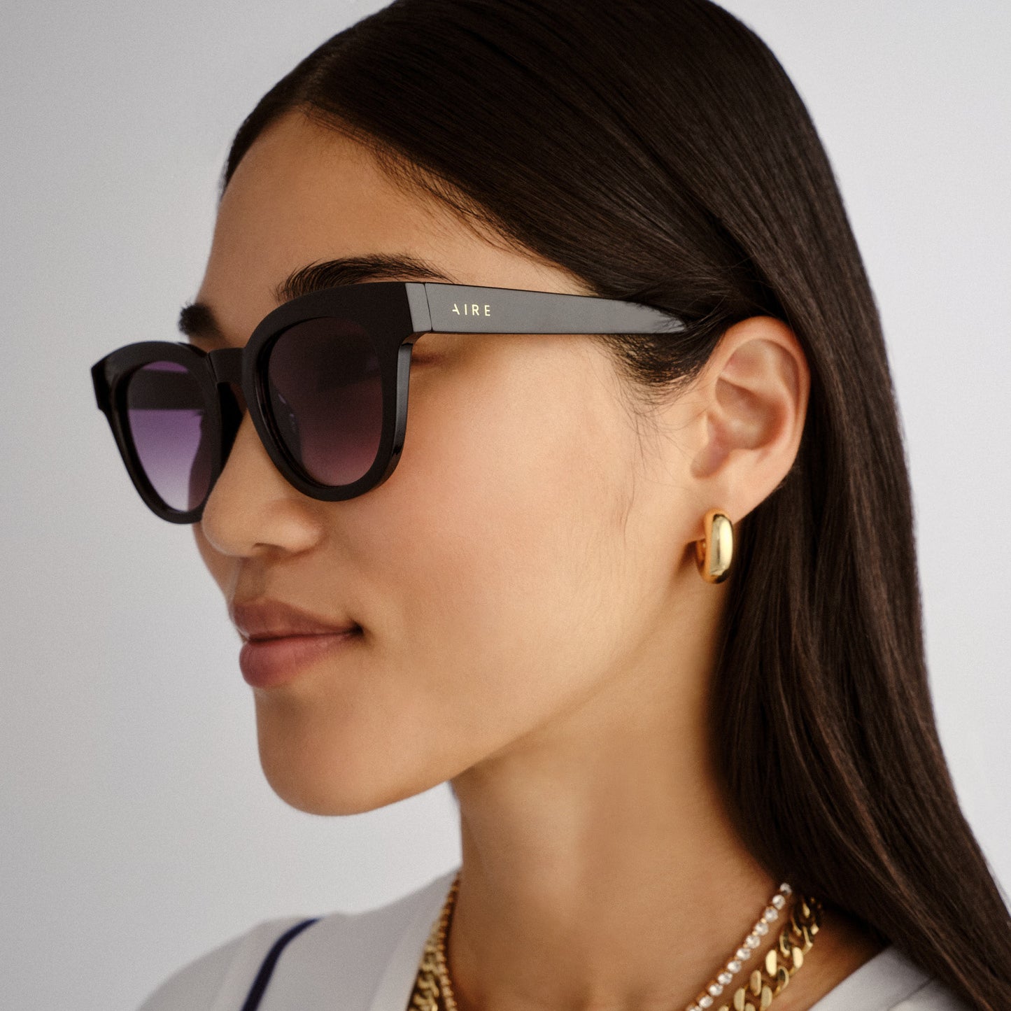 Dorado Black Female Round Sunglasses | Aire