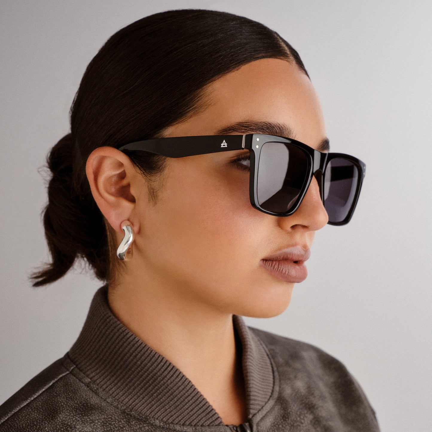 Kraz Black Uni-Sex Square Sunglasses | Aire