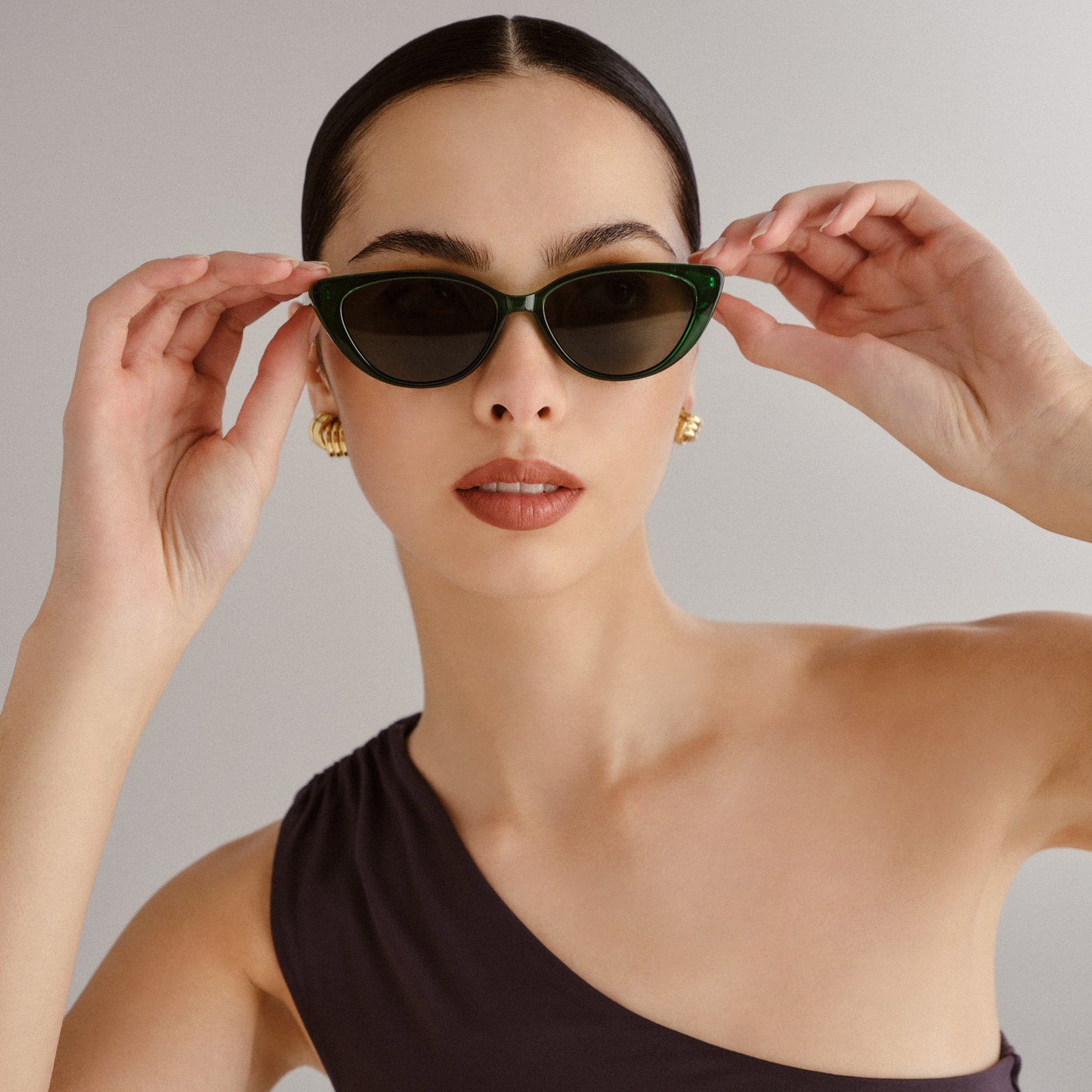 Amalthea Emerald Female Cat-Eye Sunglasses | Aire