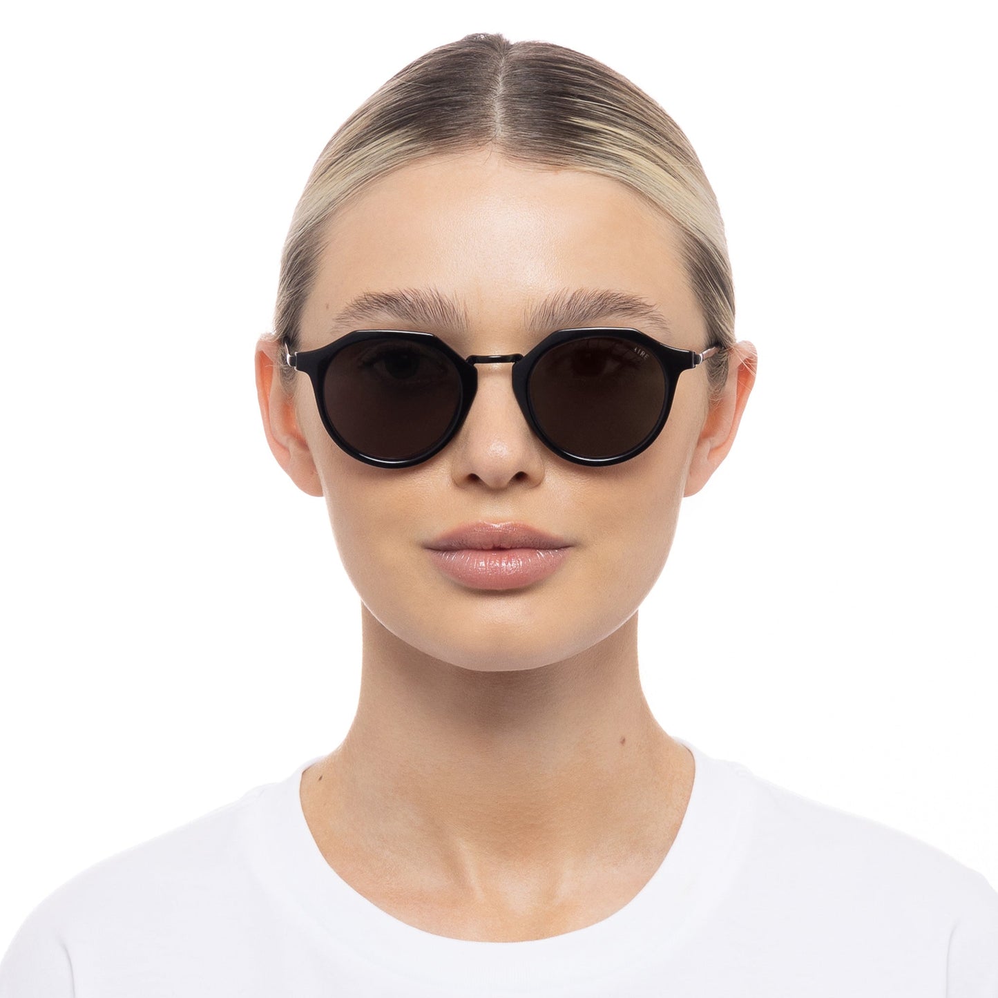 Taures - Black