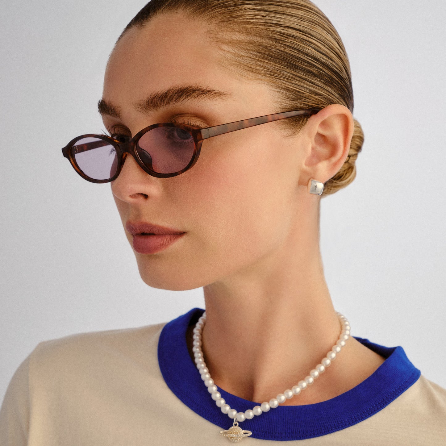 Earthshine Amber Tort Female Oval Sunglasses | Aire