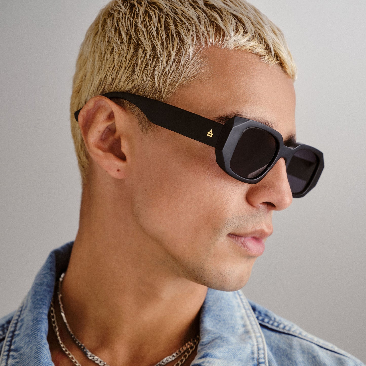 Ascendant Matte Black Uni-Sex Rectangle Sunglasses | Aire