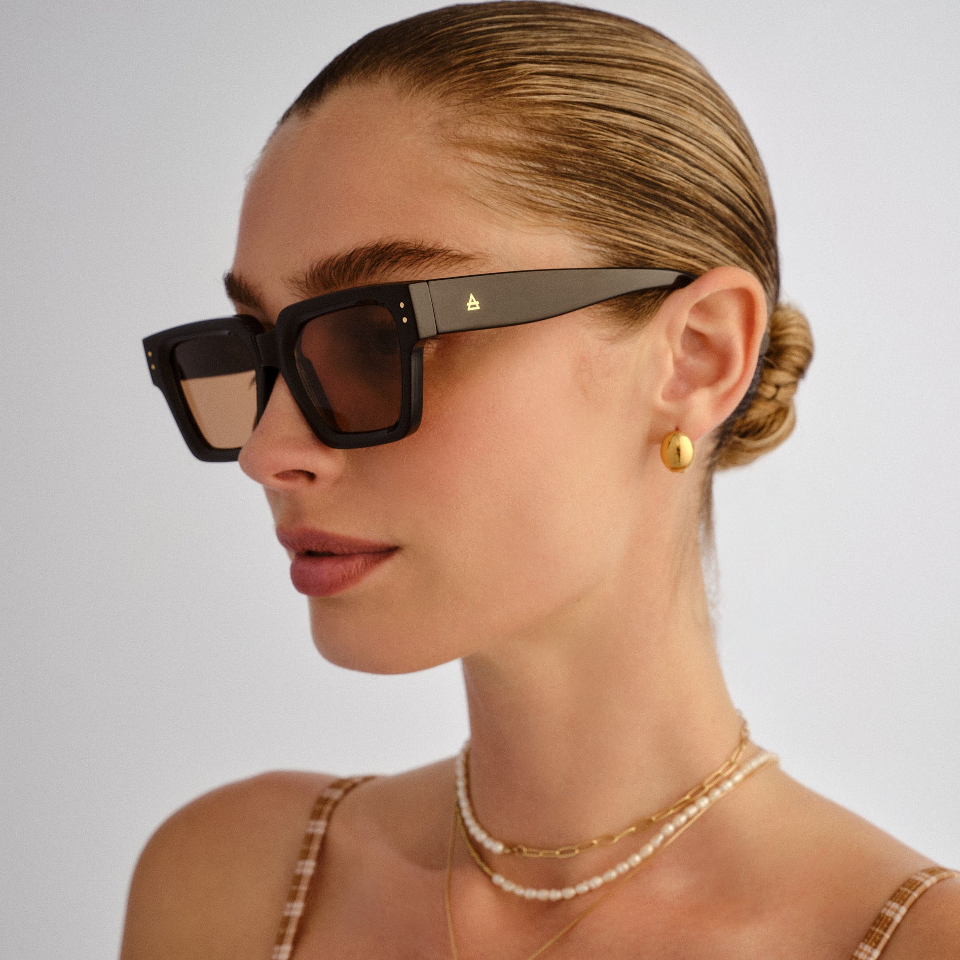 Transit Black Uni-Sex Rectangle Sunglasses | Aire