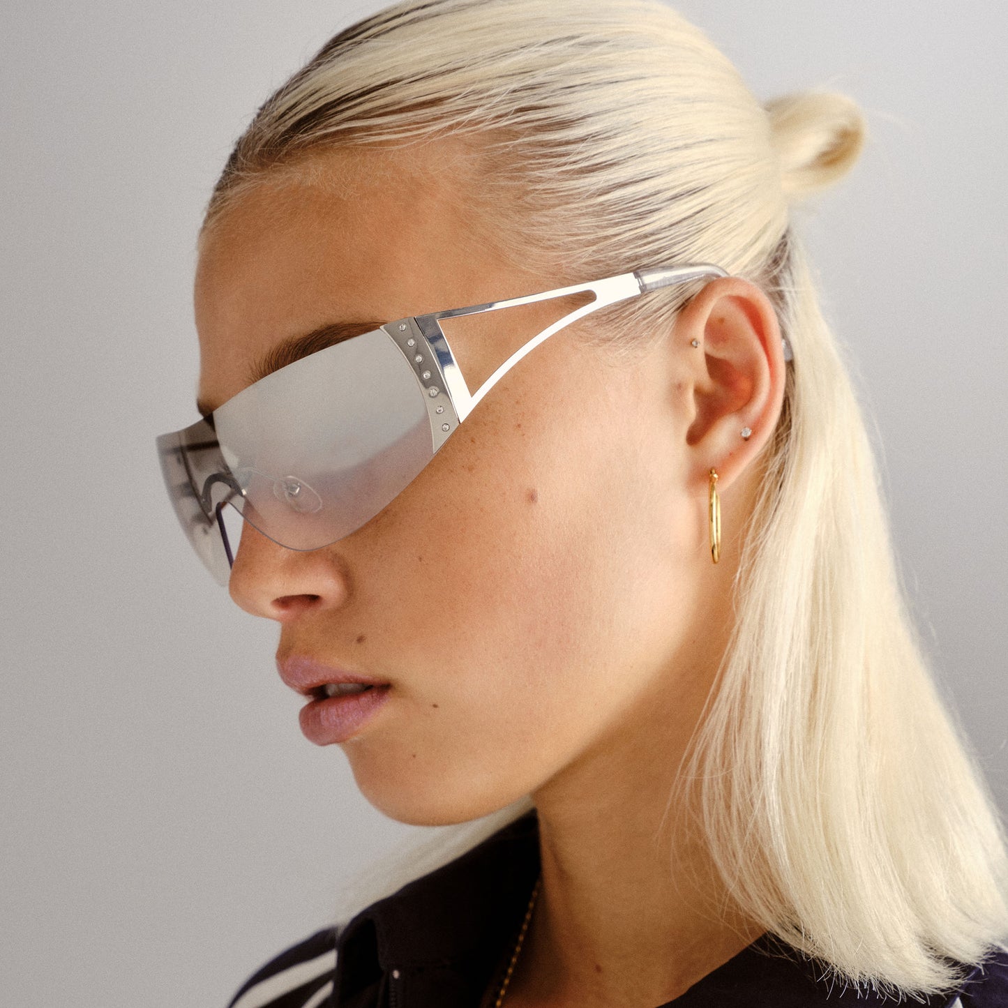 Saturn Silver Crystal Clear Female Shield Sunglasses | Aire