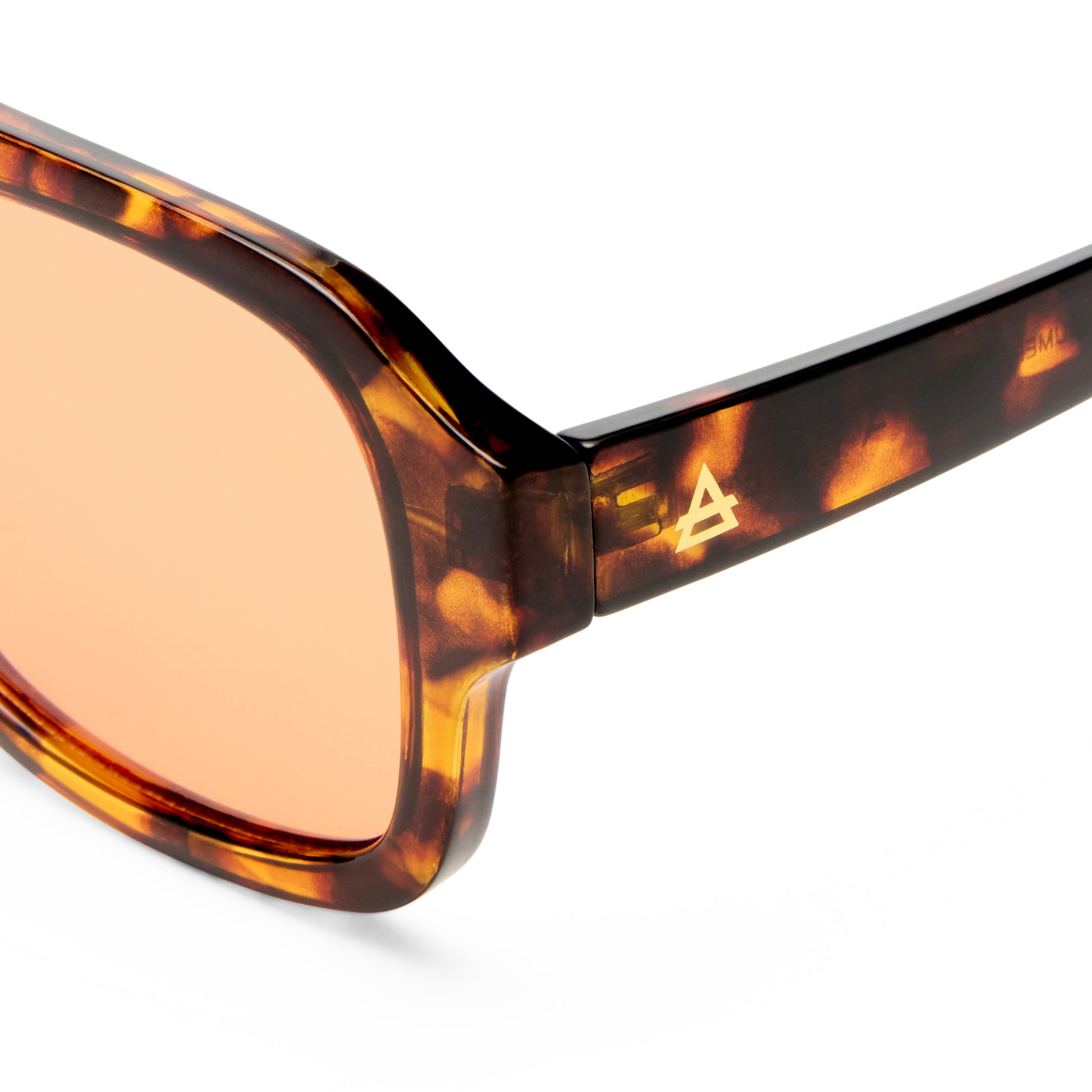 Aquarius Rich Amber Tort Female Aviator Sunglasses | Aire
