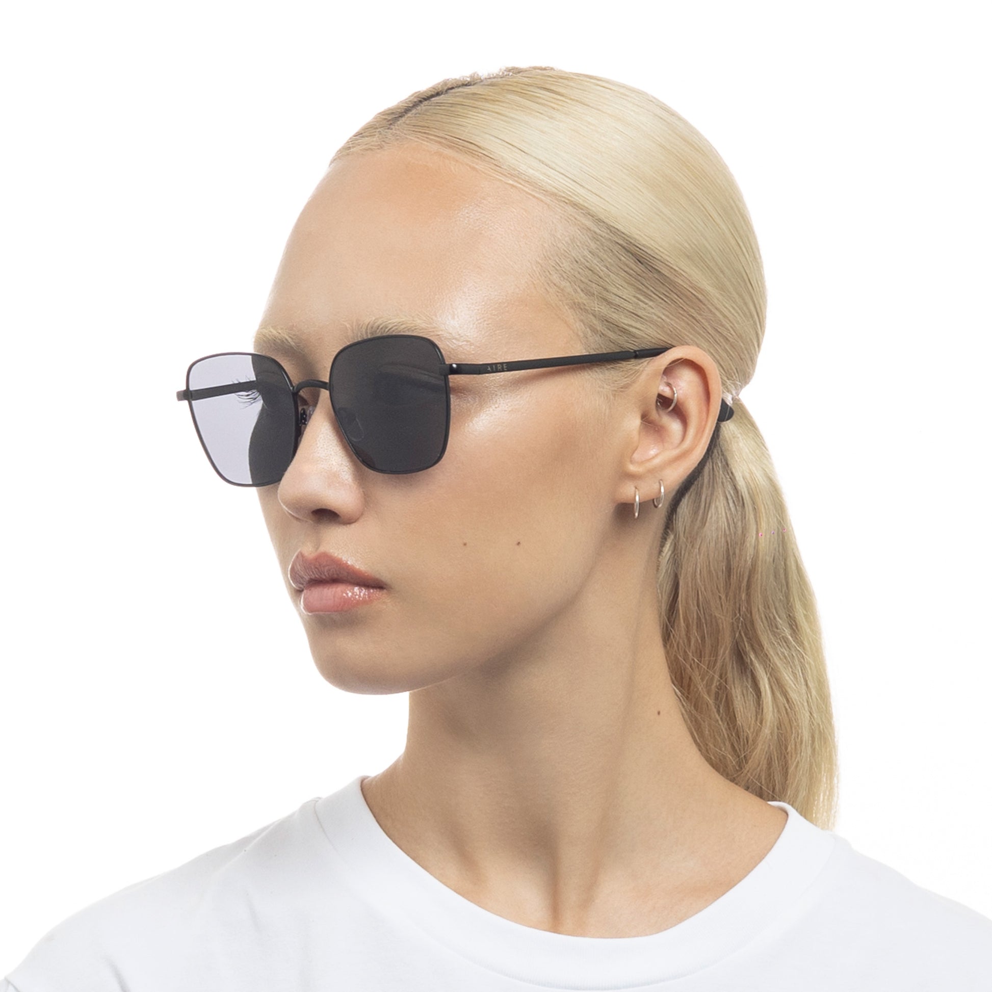 Spiral Matte Black Female Square Sunglasses | Aire