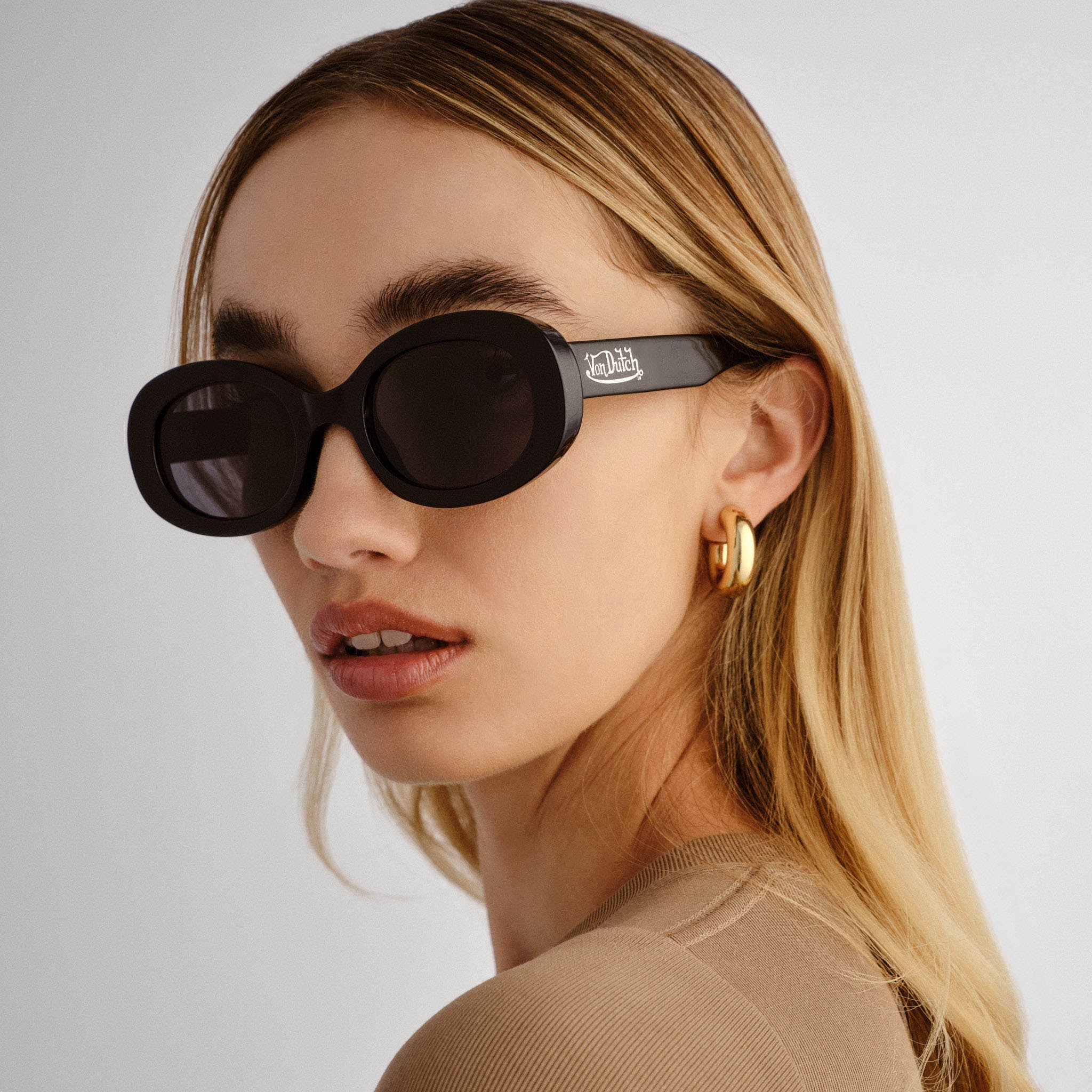 Dazed Black Female Oval Sunglasses | Aire – AIRE US