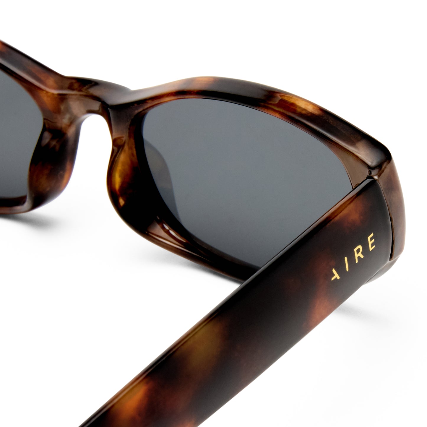 Caellum Dark Tort Uni-Sex Oval Sunglasses | Aire