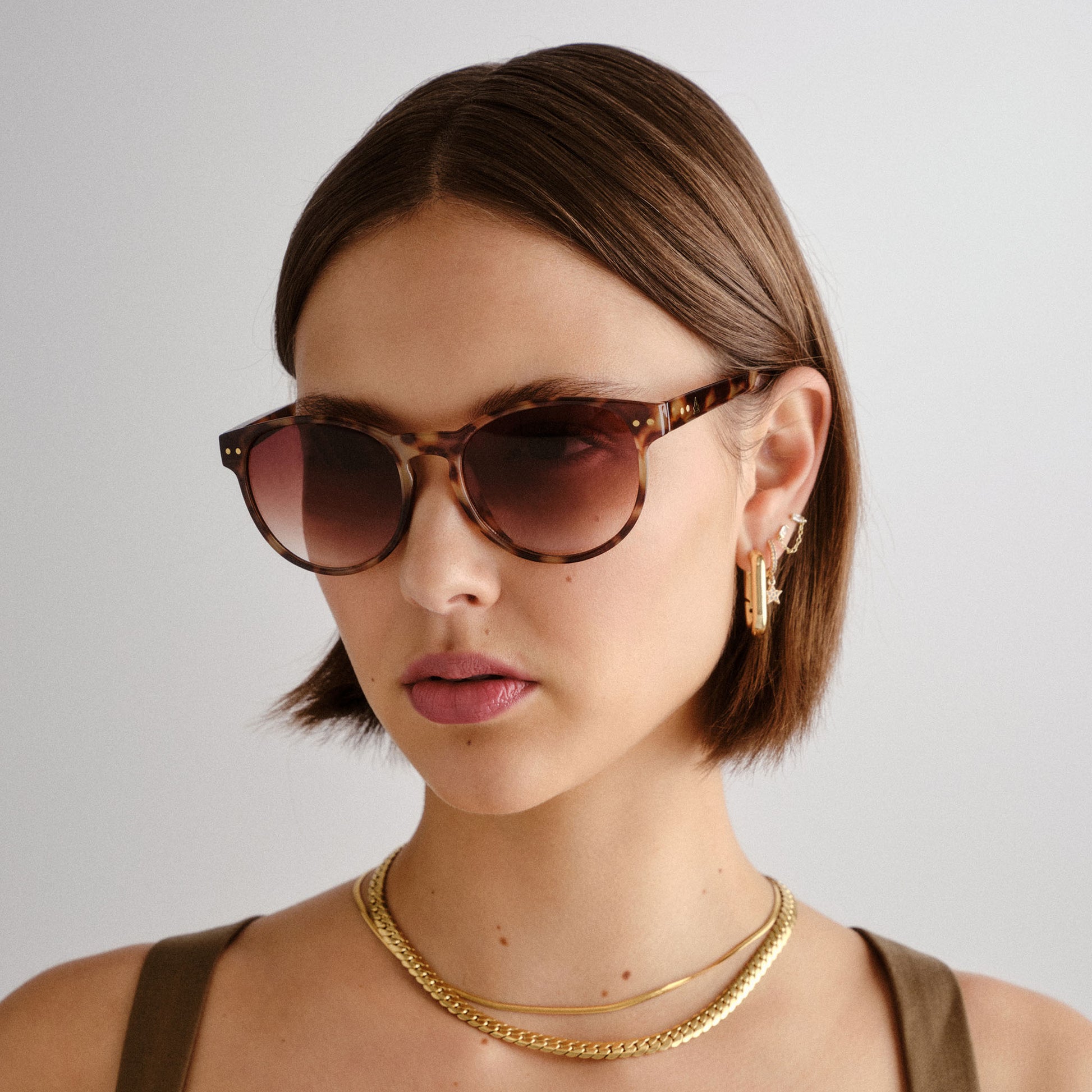 Karma Dark Tort Uni-Sex Round Sunglasses | Aire