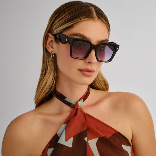 Magnitude Deep Lagoon Female Square Sunglasses | Aire
