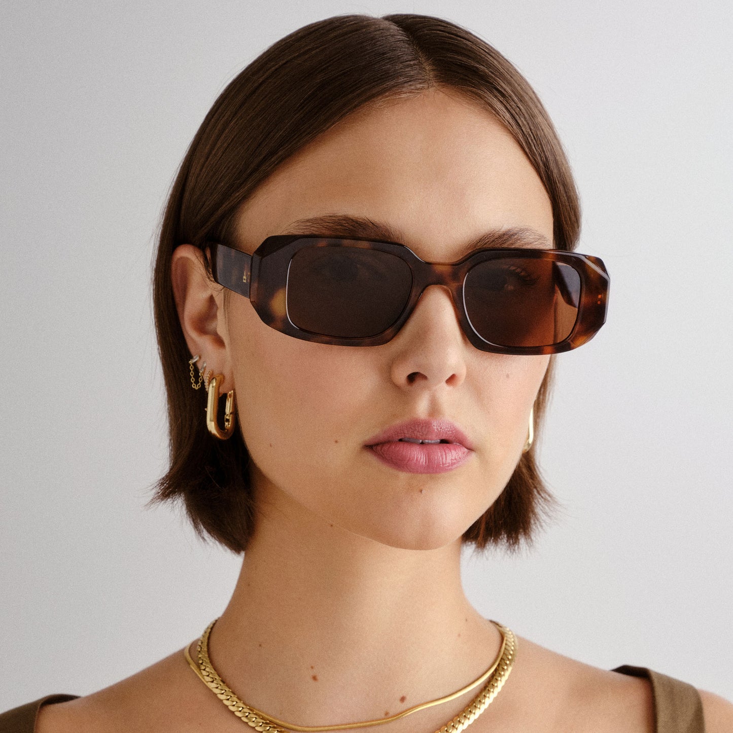 Ascendant Dark Tort Uni-Sex Rectangle Sunglasses | Aire