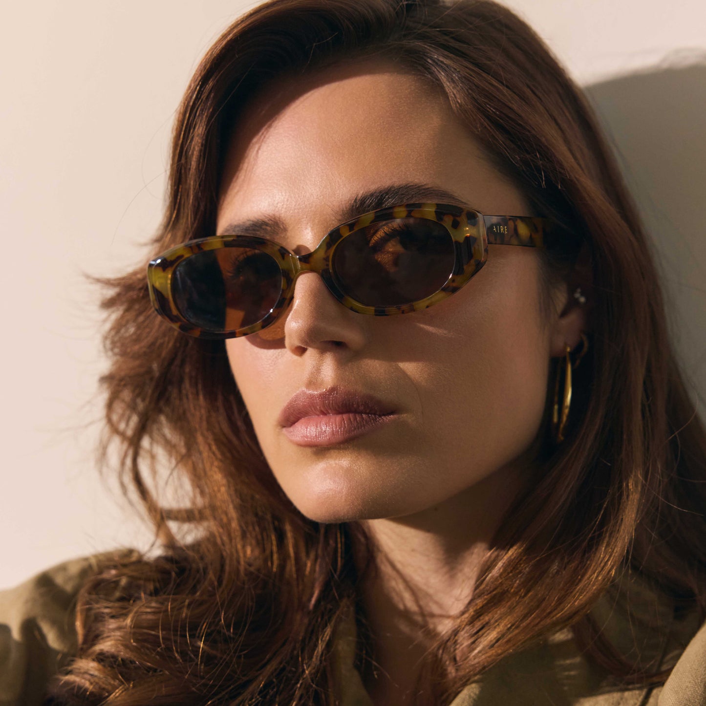 Affinity Mottled Tort Uni-Sex Oval Sunglasses | Aire