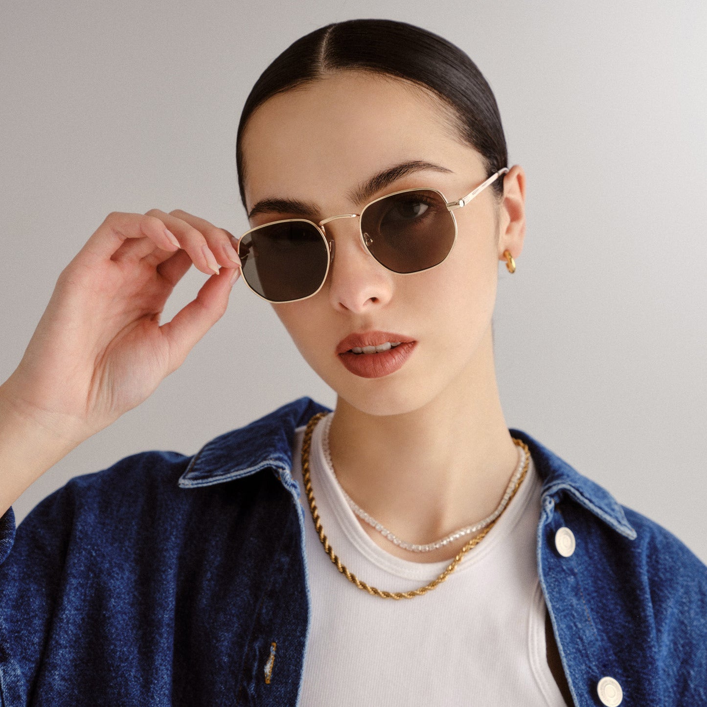 Sagitta Gold Uni-Sex Square Sunglasses | Aire