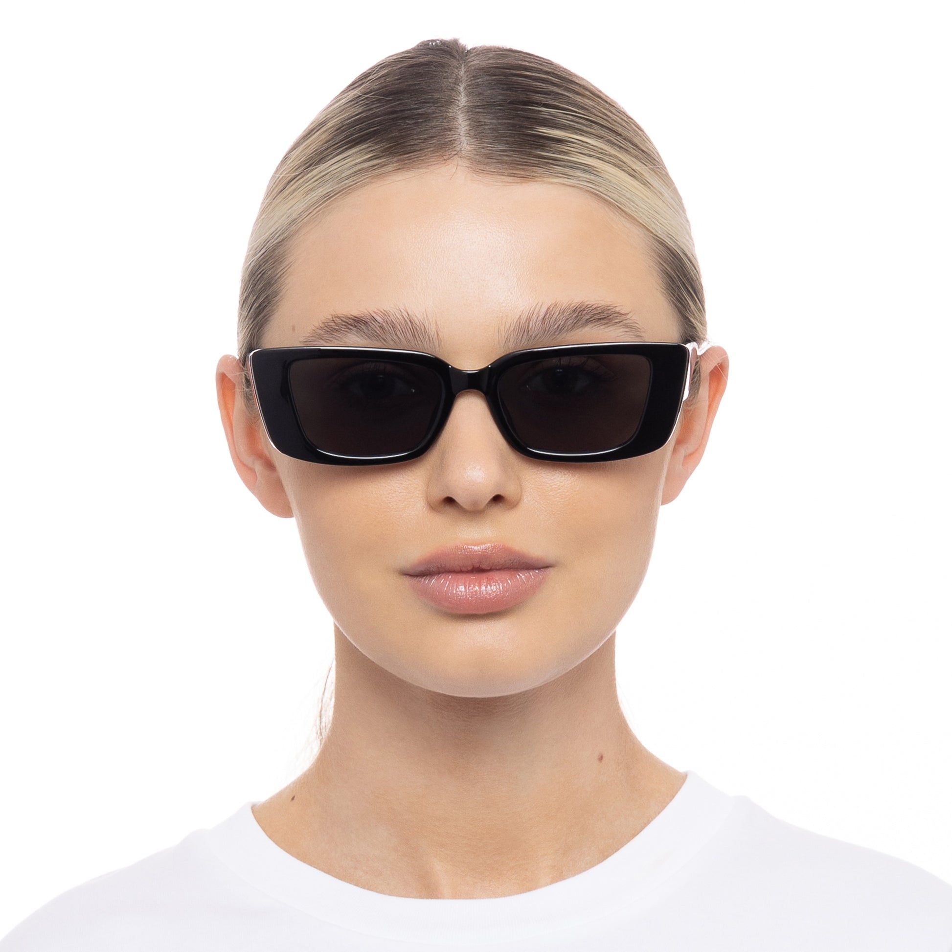 Novae Black Uni-Sex Cat-Eye Sunglasses | Aire