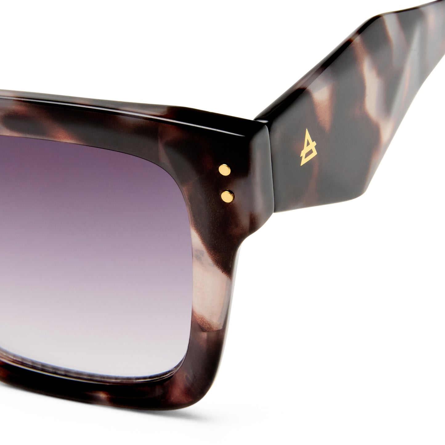 Magnitude Clouded Tort Female Square Sunglasses | Aire