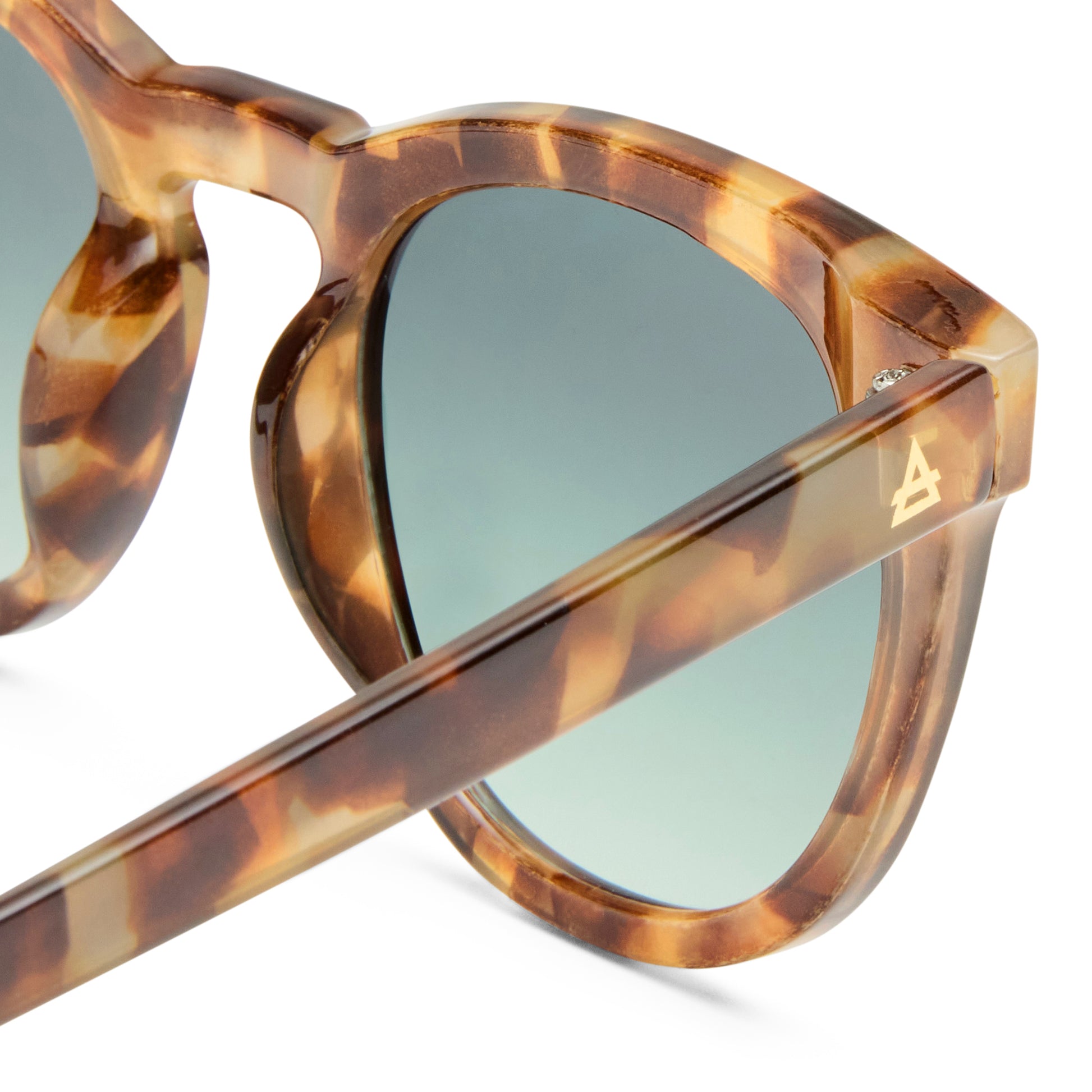 Evolution Dark Tort Female Round Sunglasses | Aire