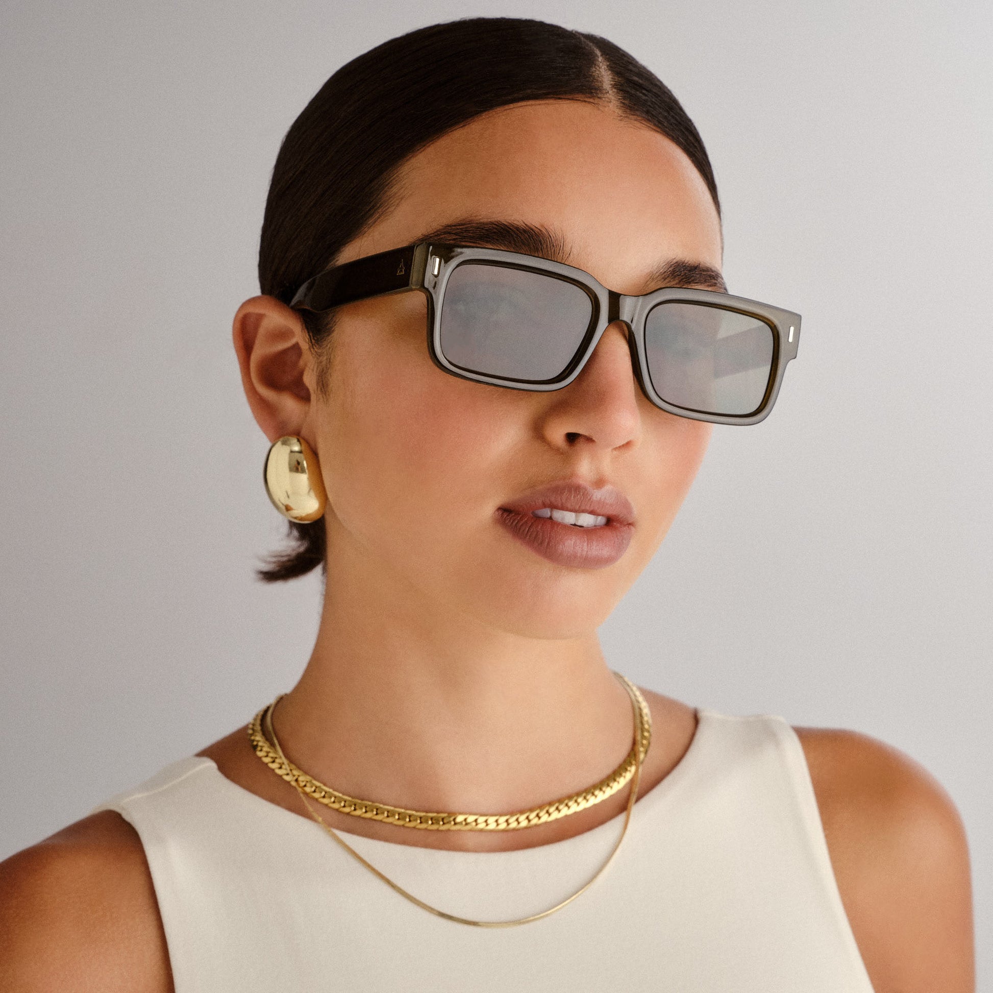 Castor Khaki Uni-Sex Rectangle Sunglasses | Aire