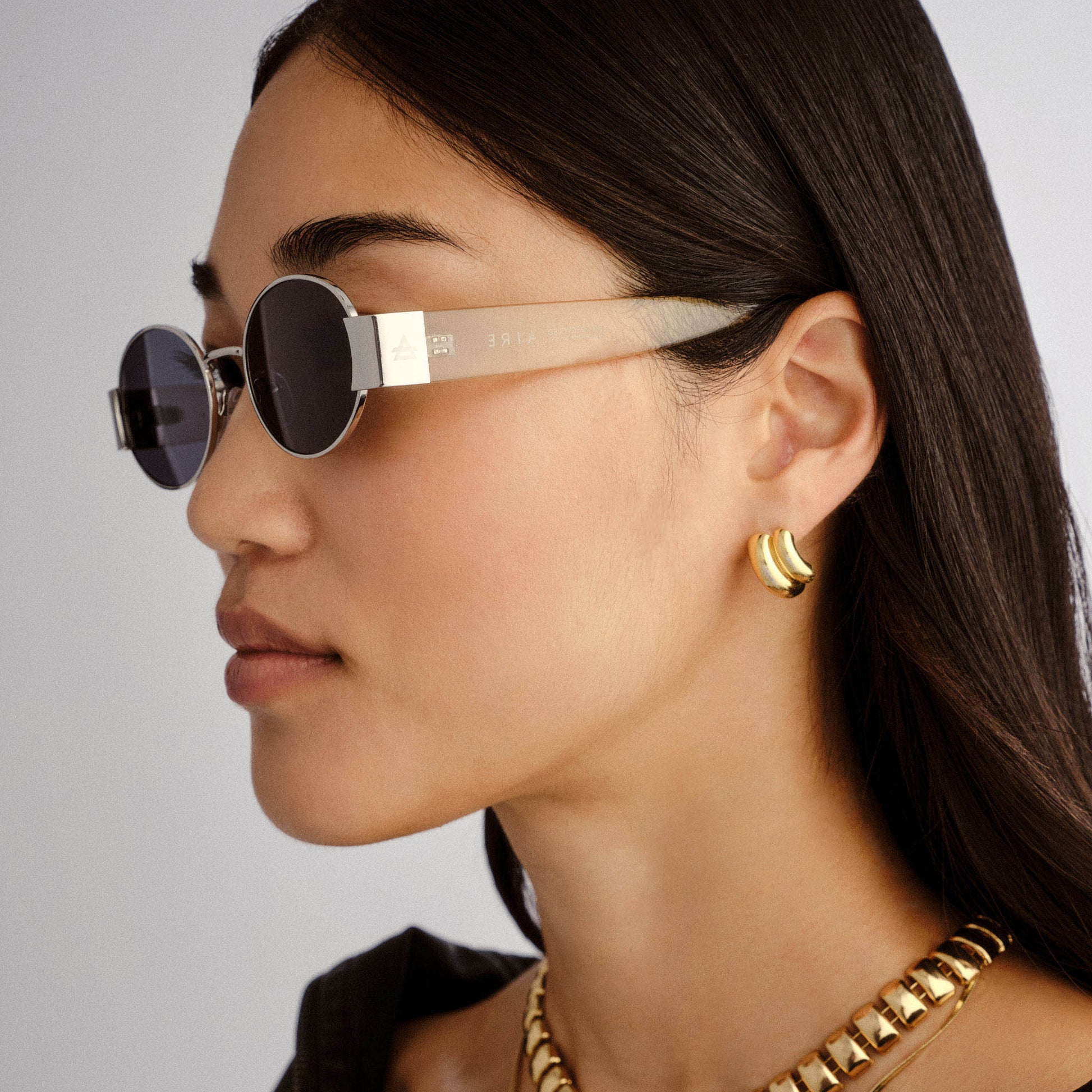 Mars Ii Silver Pewter Uni-Sex Oval Sunglasses | Aire