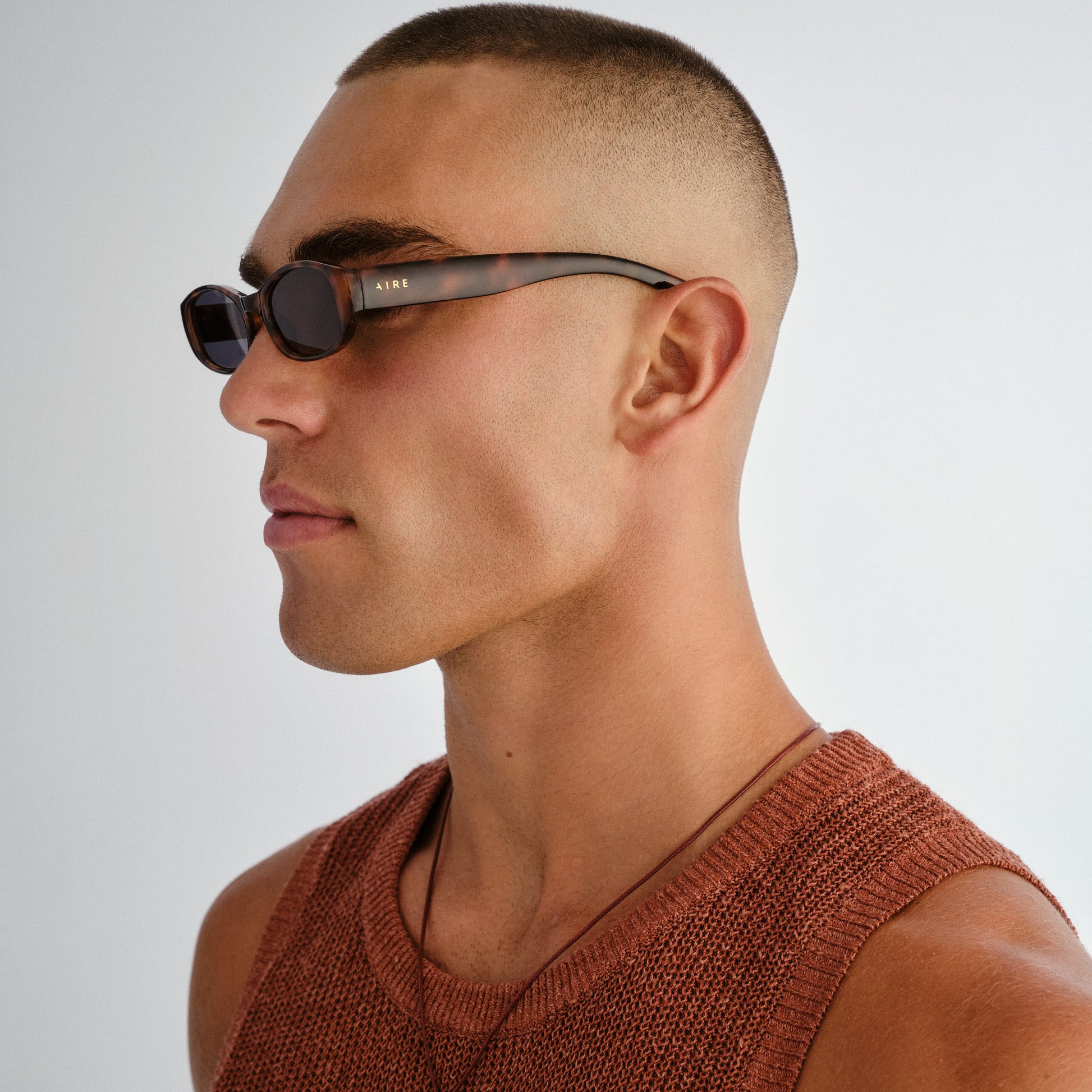 Caellum Dark Tort Uni-Sex Oval Sunglasses | Aire