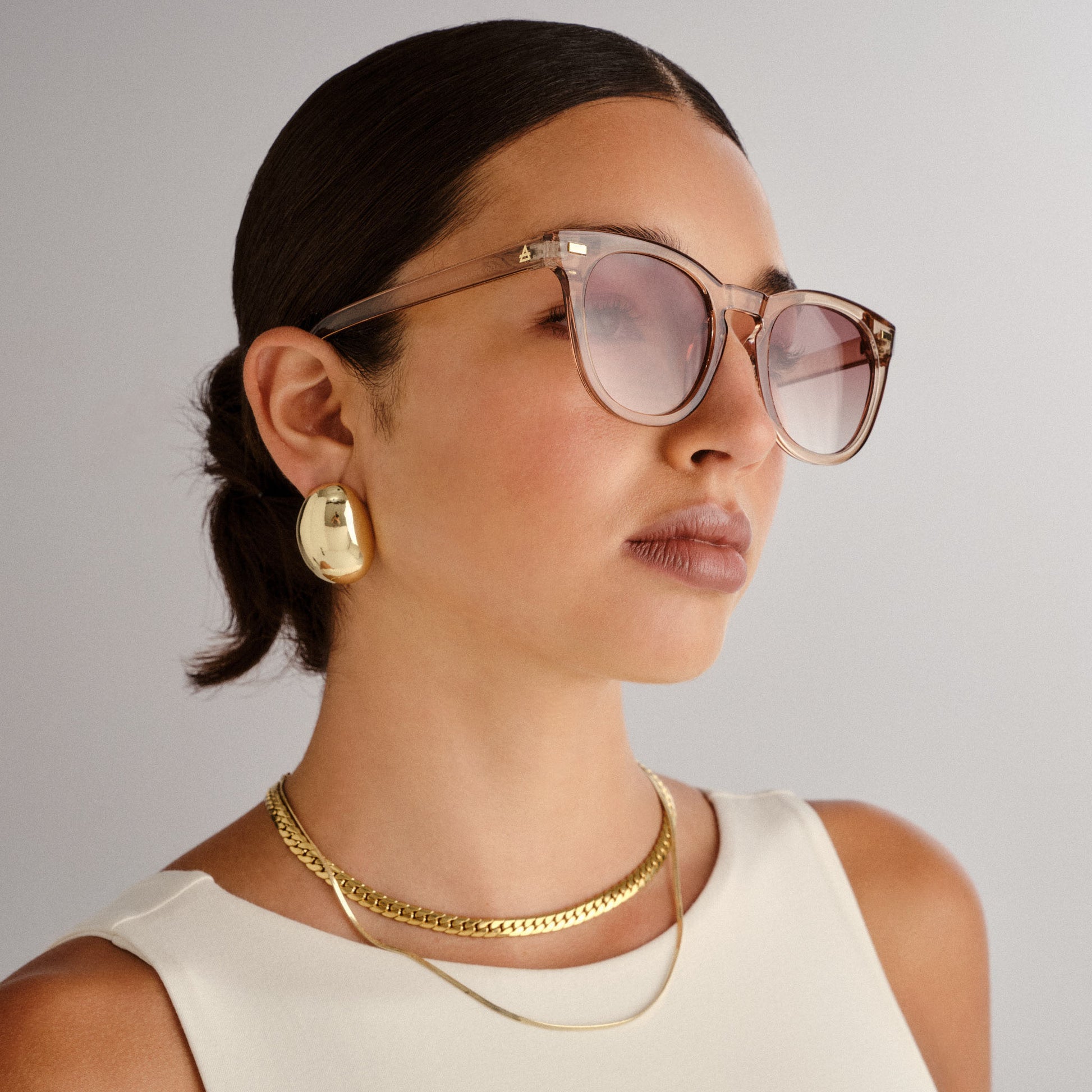 Evolution Chalk Female Round Sunglasses | Aire