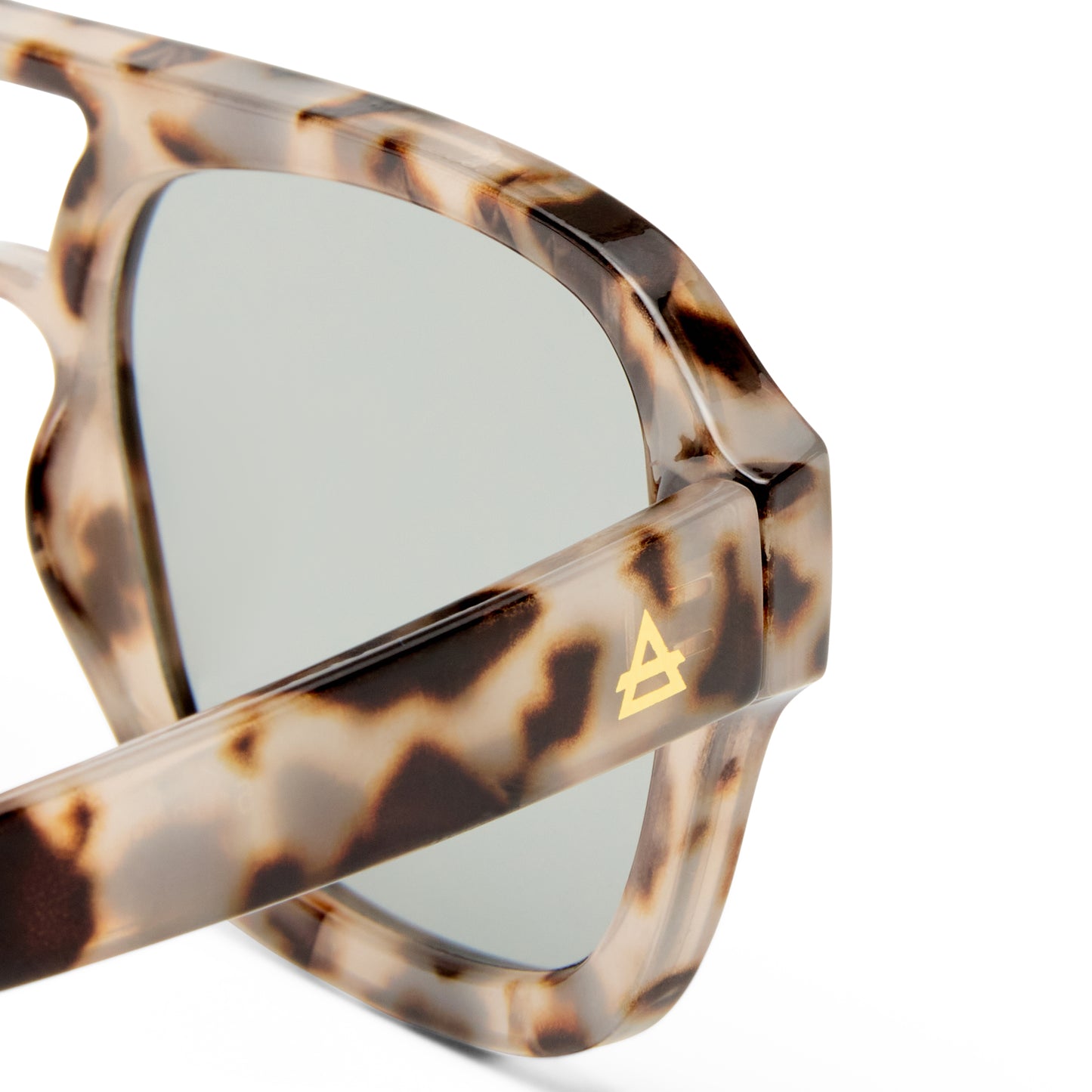 Aquarius Cookie Tort Female Aviator Sunglasses | Aire