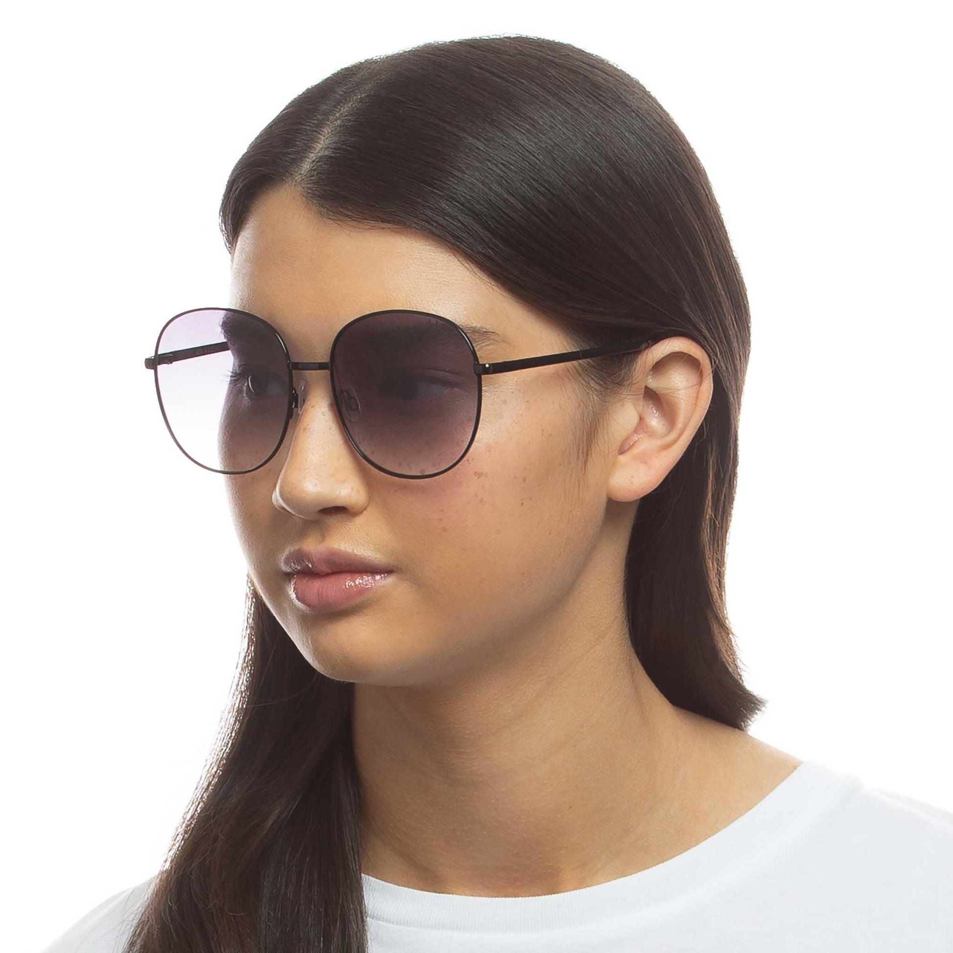 Atria Black Female Round Sunglasses | Aire