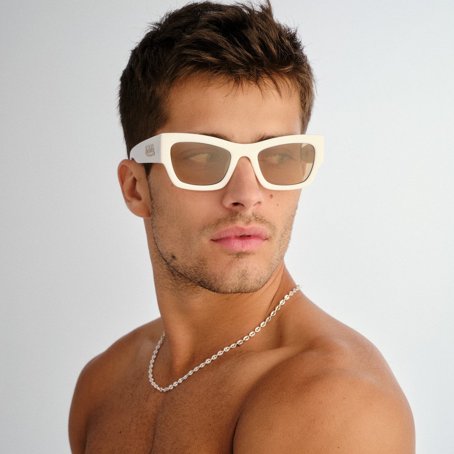 Vendetta Solid White Female Cat-Eye Sunglasses | Aire