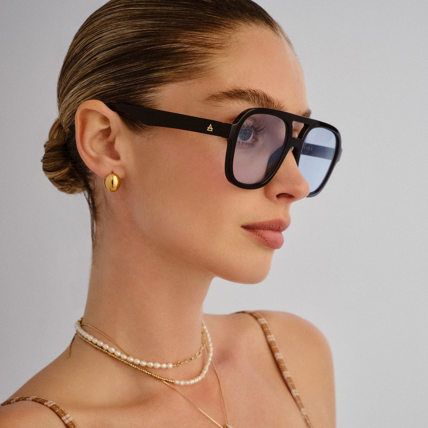 Whirlpool Black Female Aviator Sunglasses | Aire