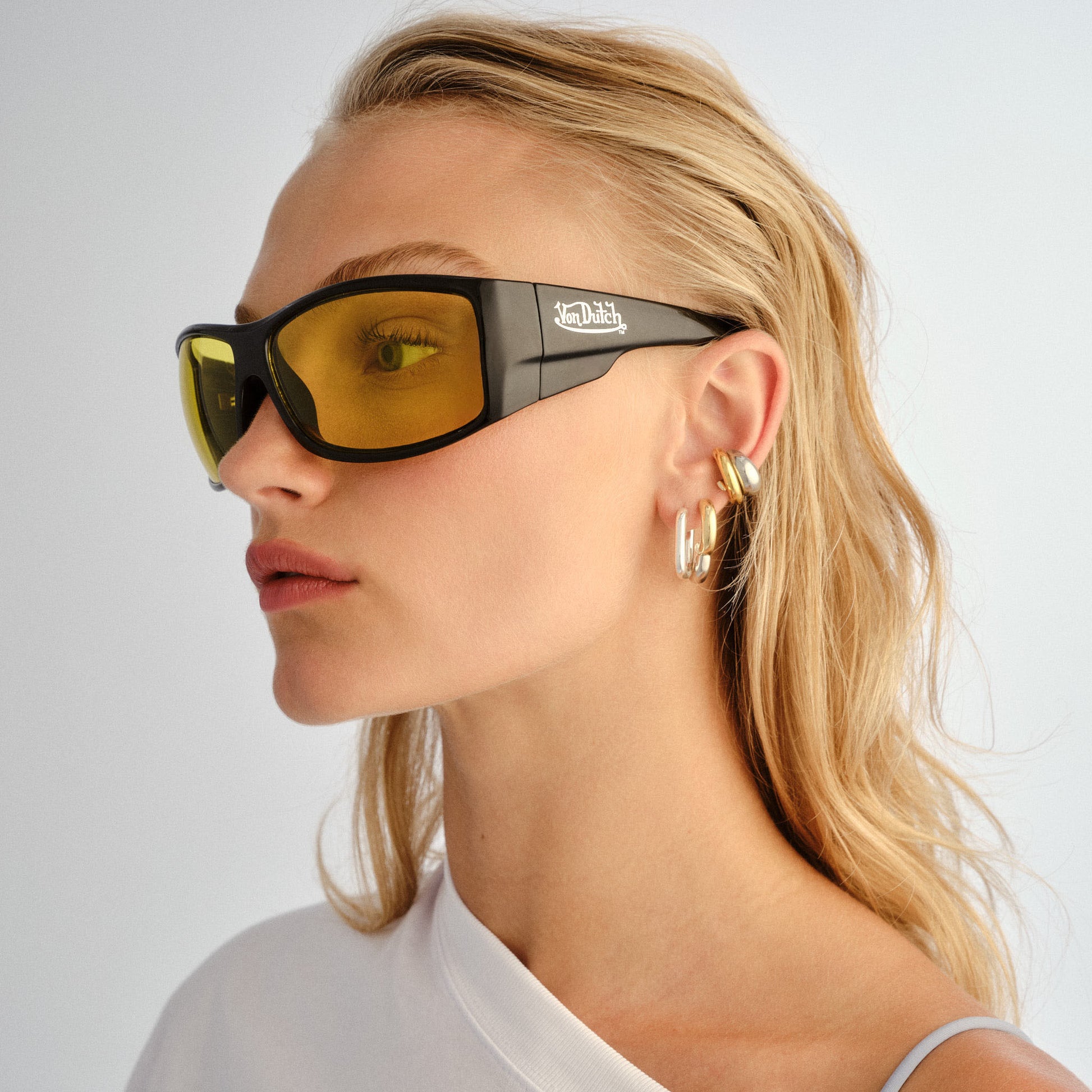 Outlawed Black Uni-Sex Wrap Sunglasses | Aire