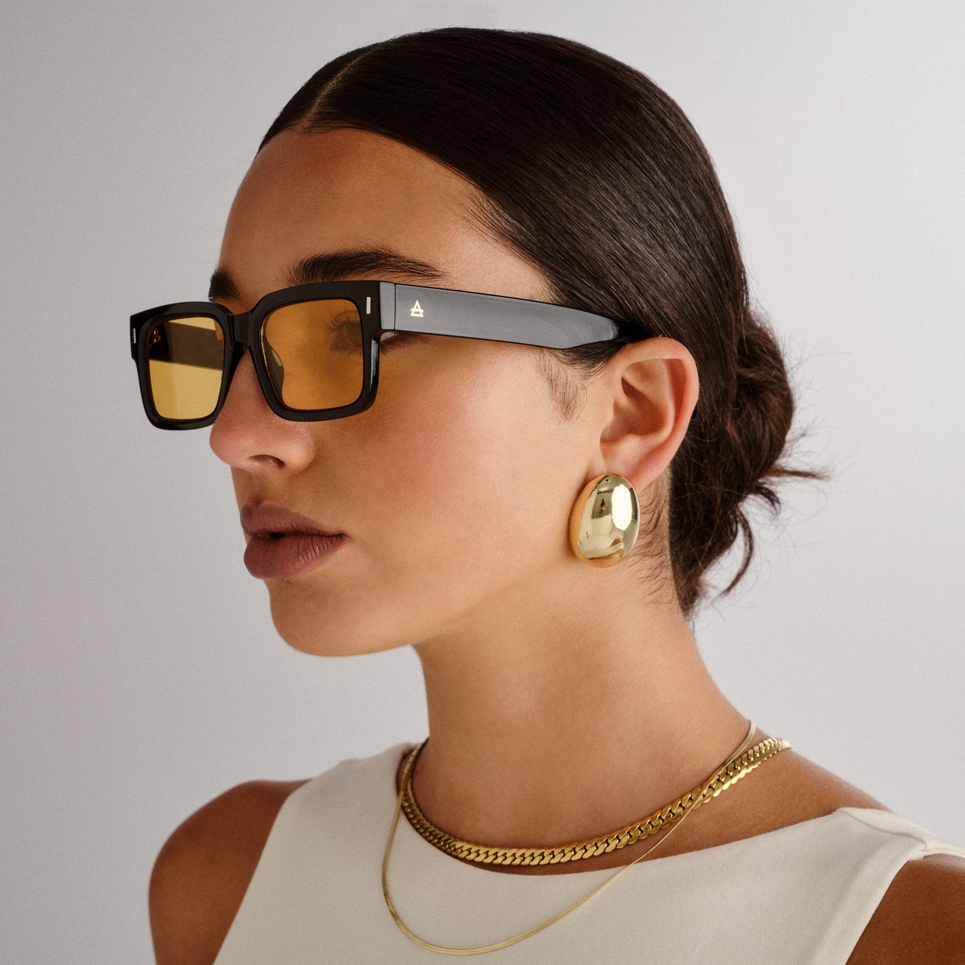 Castor Black Uni-Sex Rectangle Sunglasses | Aire