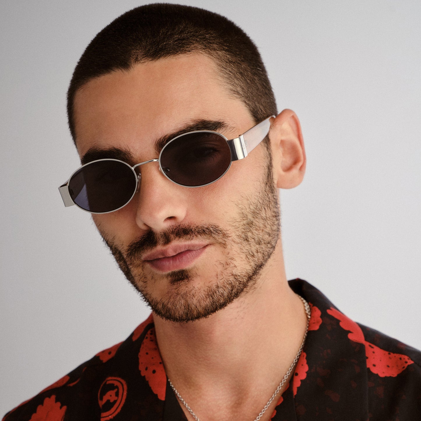 Mars Ii Silver Pewter Uni-Sex Oval Sunglasses | Aire
