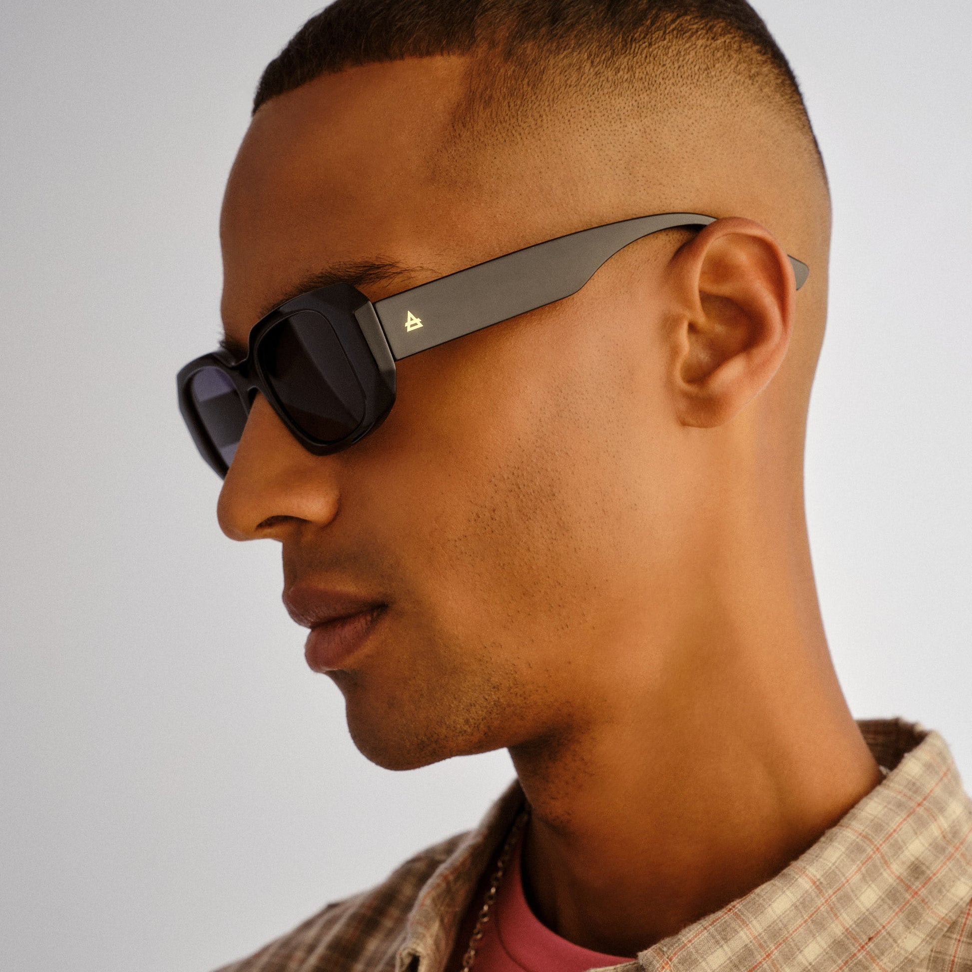 Ascendant Black Uni-Sex Rectangle Sunglasses | Aire