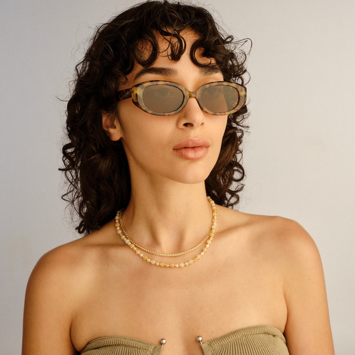 Affinity Mottled Tort Uni-Sex Oval Sunglasses | Aire