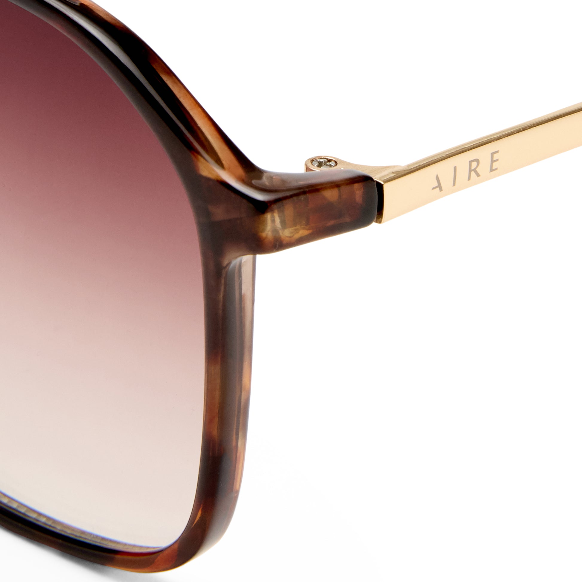 Cusp Dark Tort Gold Uni-Sex Aviator Sunglasses | Aire
