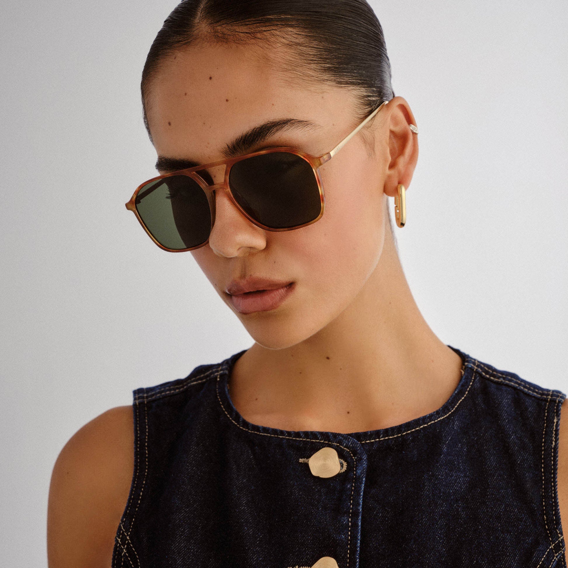 Cusp Vintage Tort Gold Uni-Sex Aviator Sunglasses | Aire