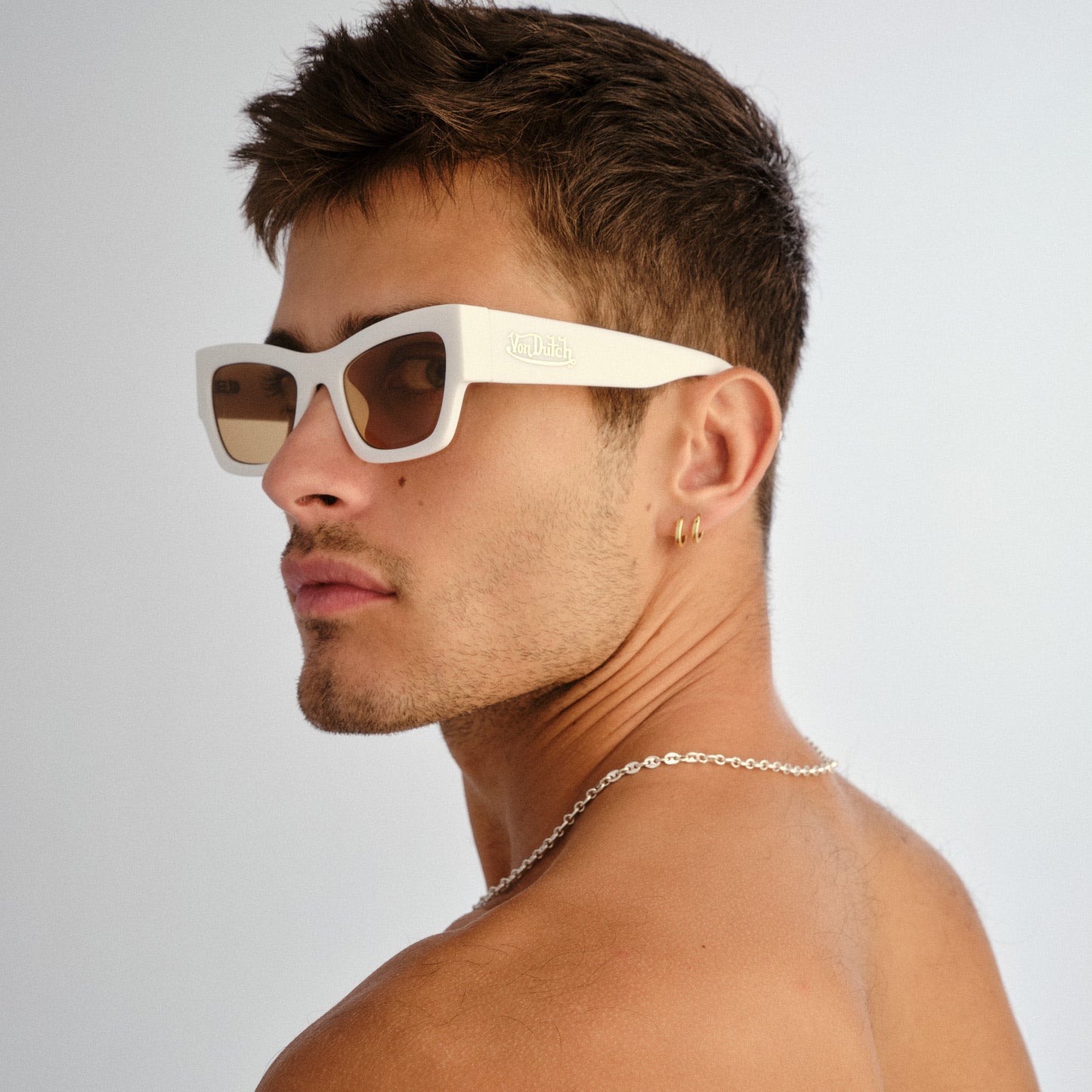 Vendetta Solid White Female Cat-Eye Sunglasses | Aire