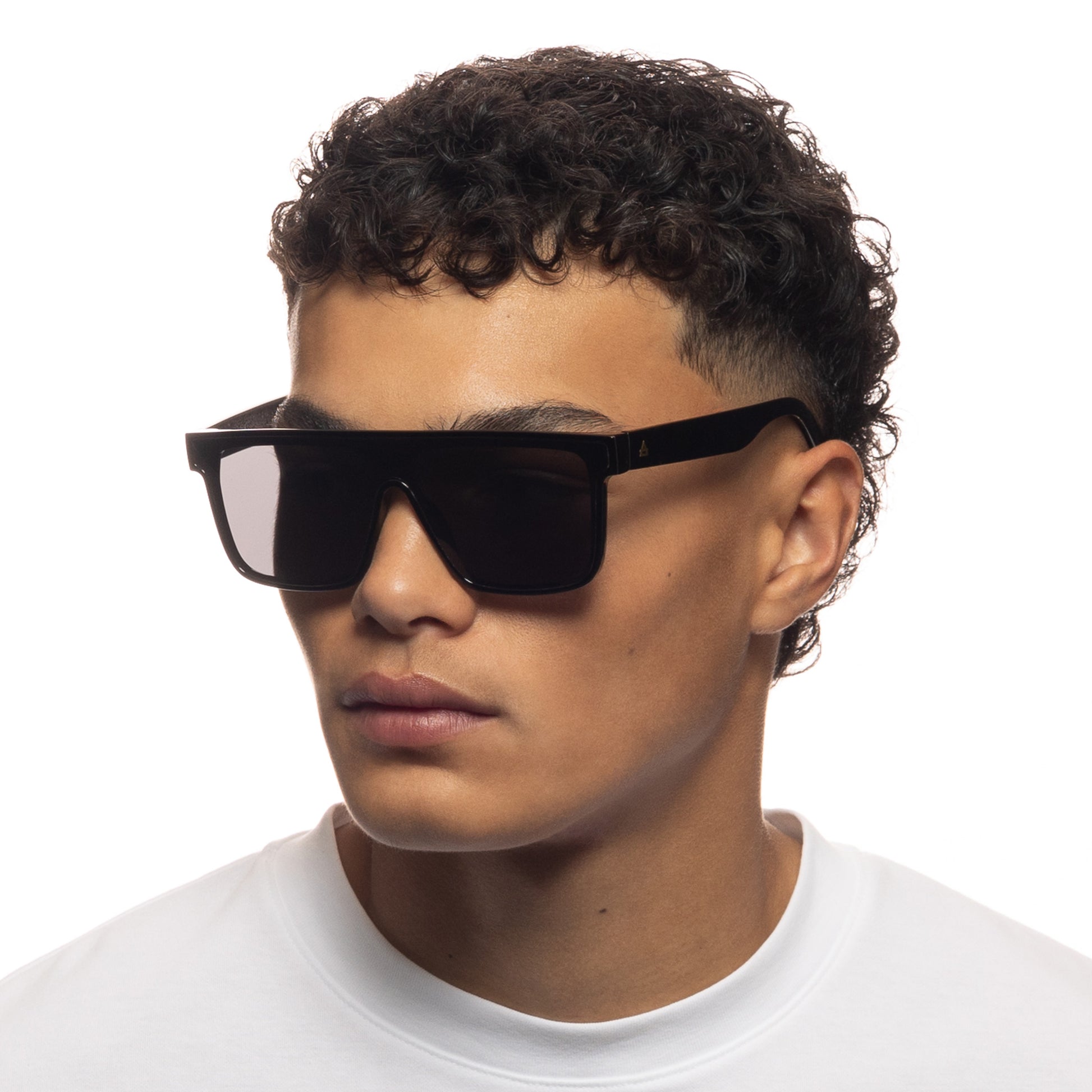 Ara Shiny Black Uni-Sex Square Sunglasses | Aire