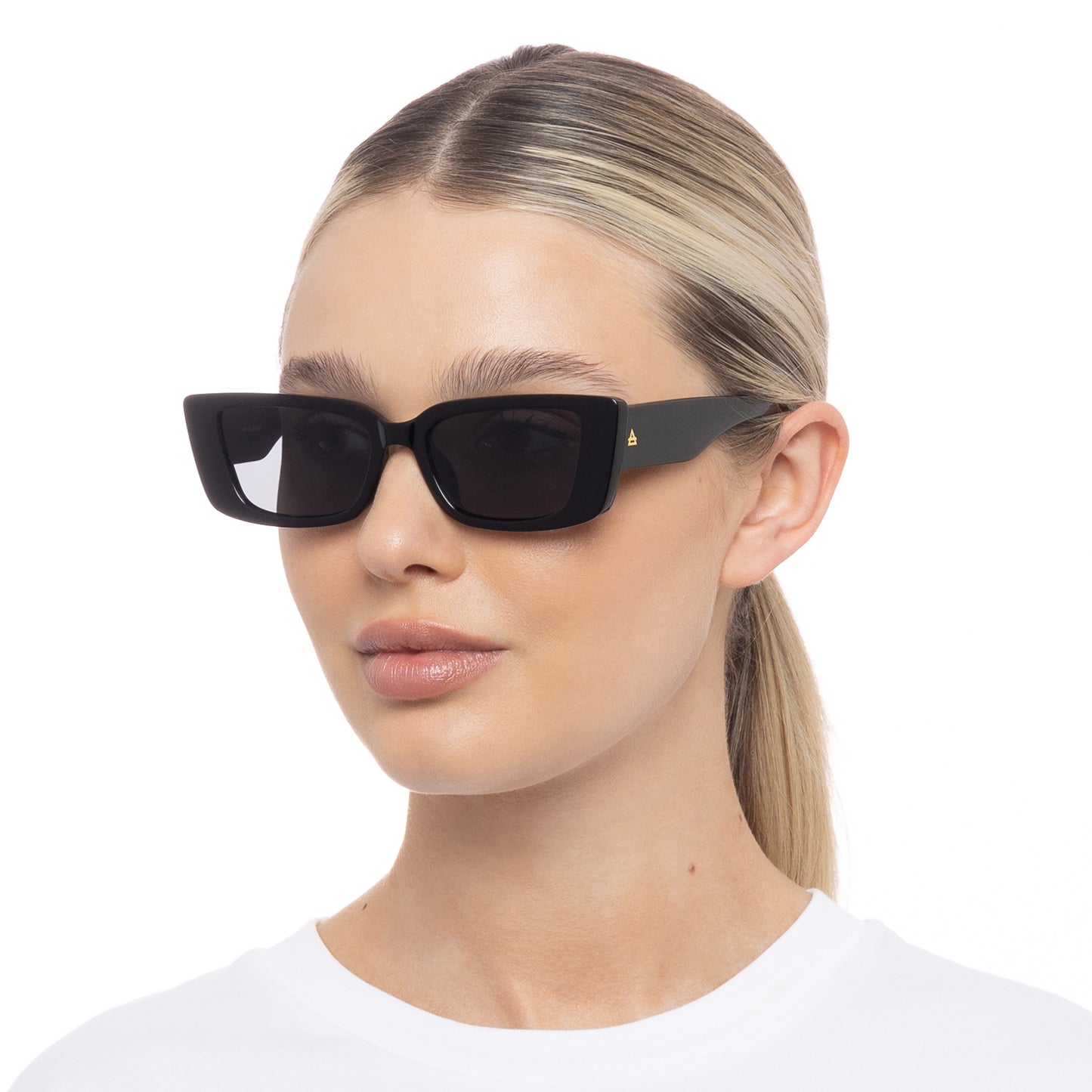 Novae Black Uni-Sex Cat-Eye Sunglasses | Aire