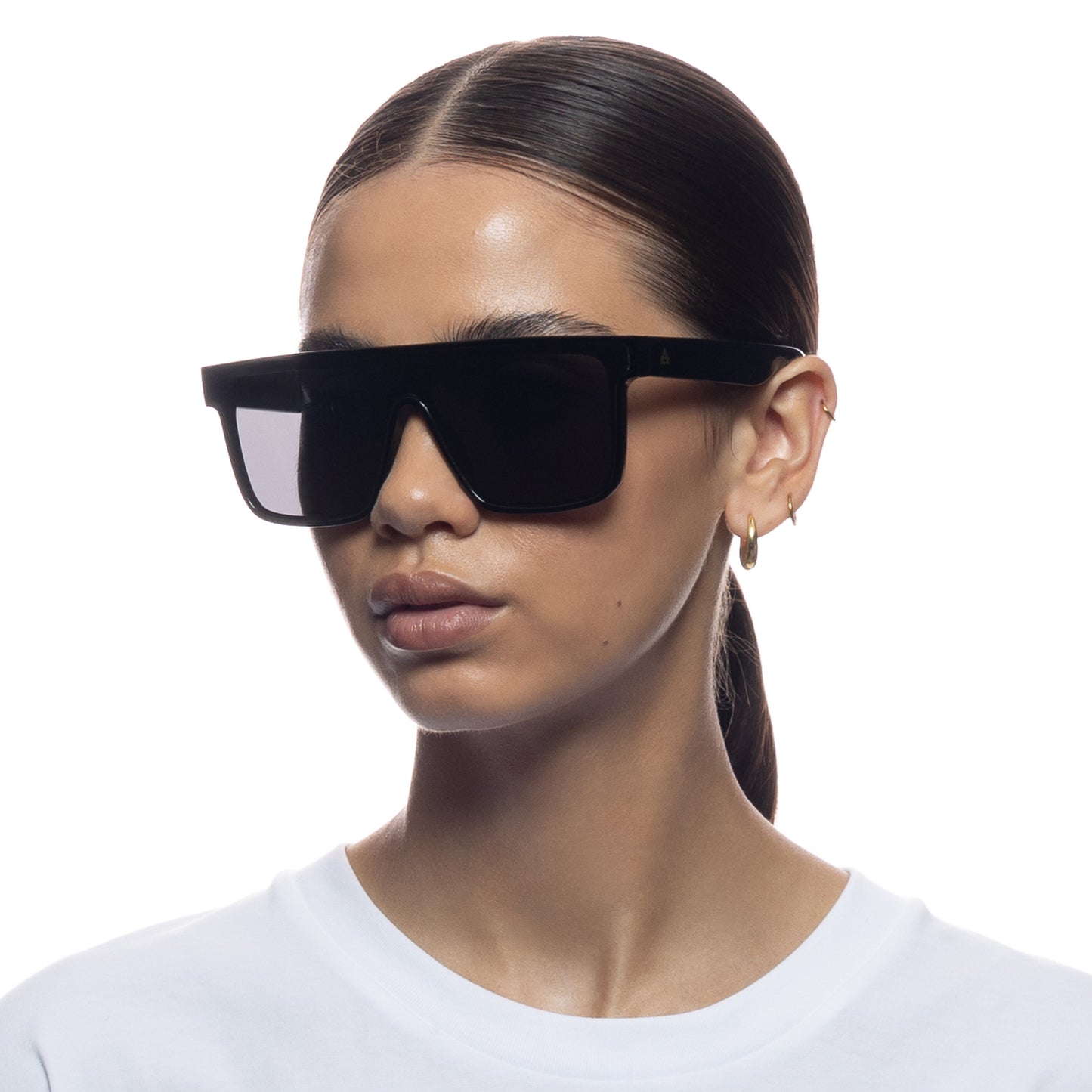 Ara Shiny Black Uni-Sex Square Sunglasses | Aire