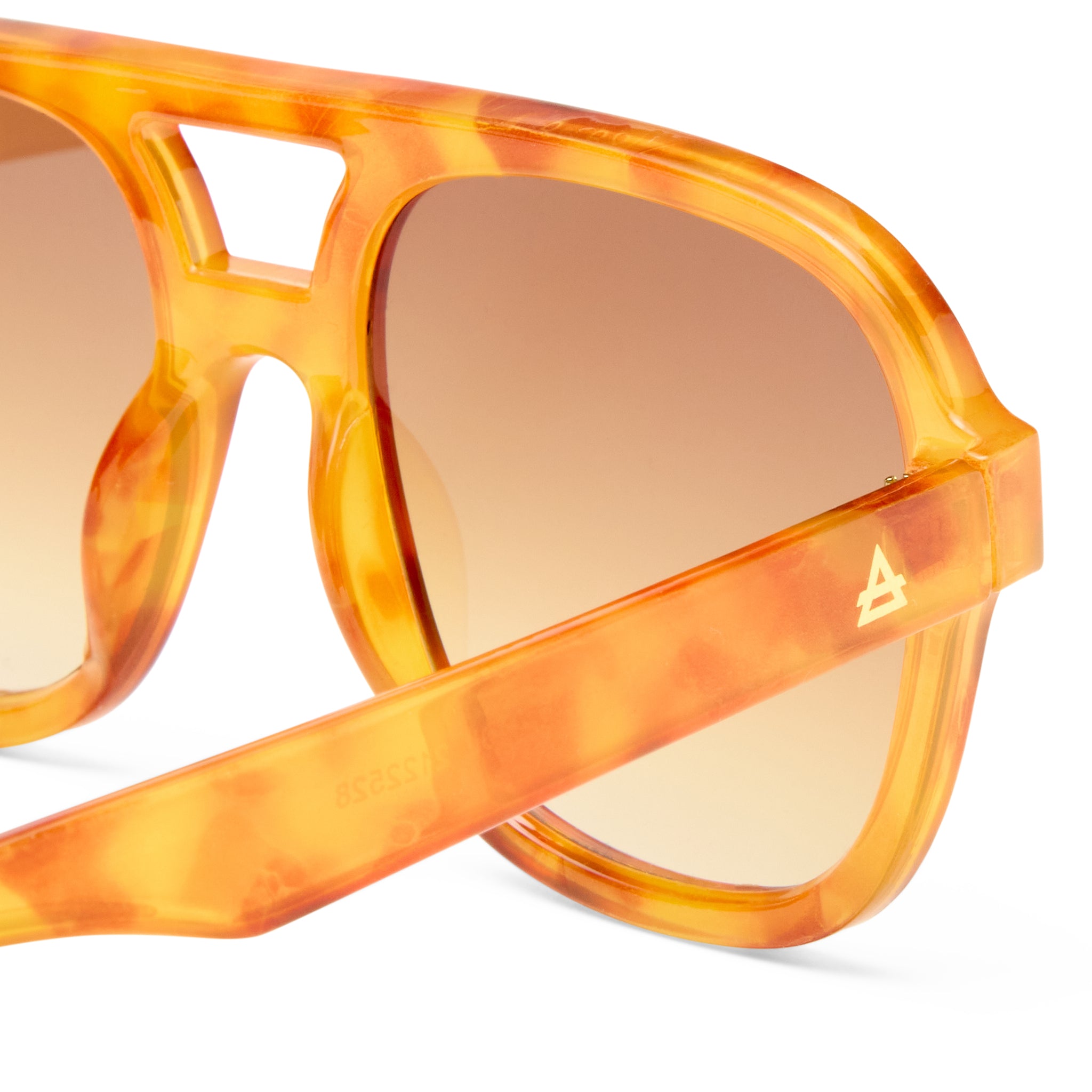 グラップラー　イエローウルフ　62ML Whirlpool Vintage Tort Uni-Sex Aviator Sunglasses | Aire – AIRE US