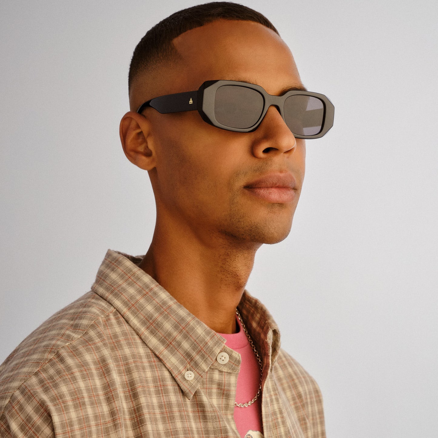 Ascendant Black Uni-Sex Rectangle Sunglasses | Aire