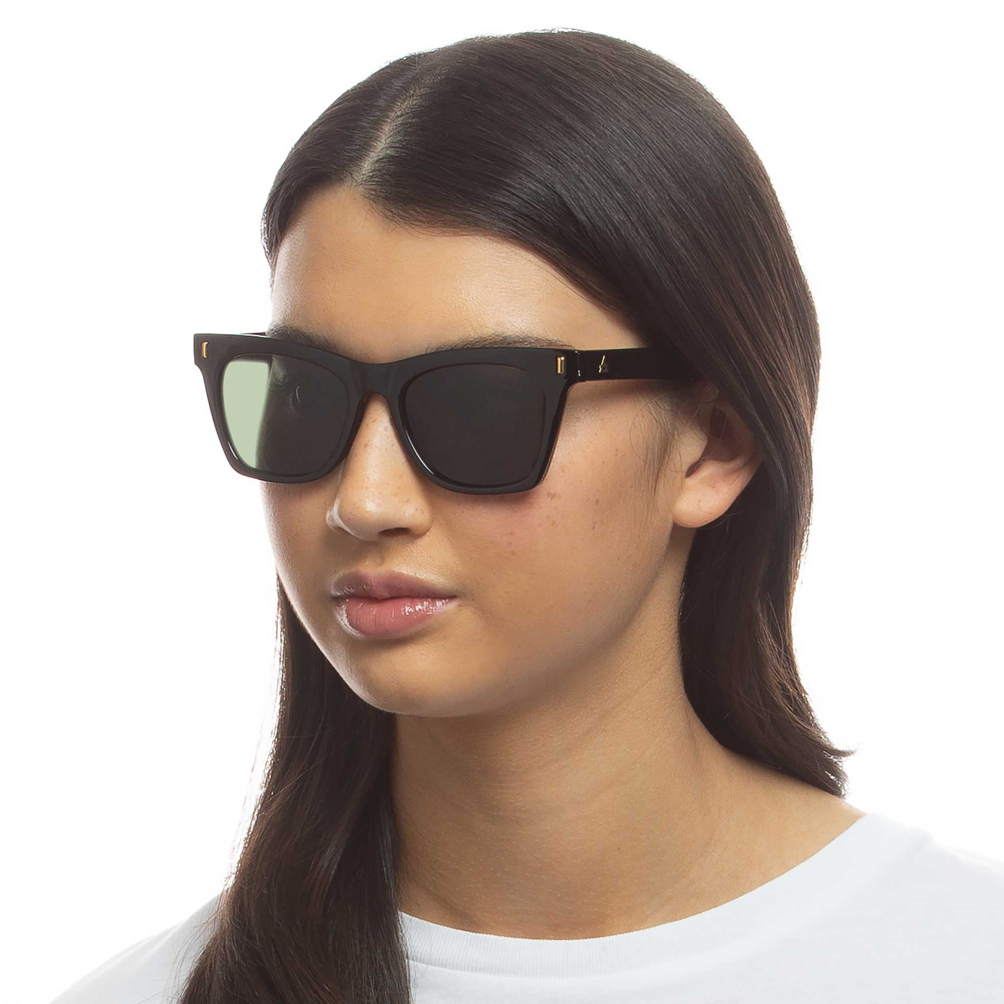 Buy Basik Eyewear Metal Dark Lens Spring Hinge Vintage Retro Wayfarer  Sunglasses (4331582044, Black) at Amazon.in